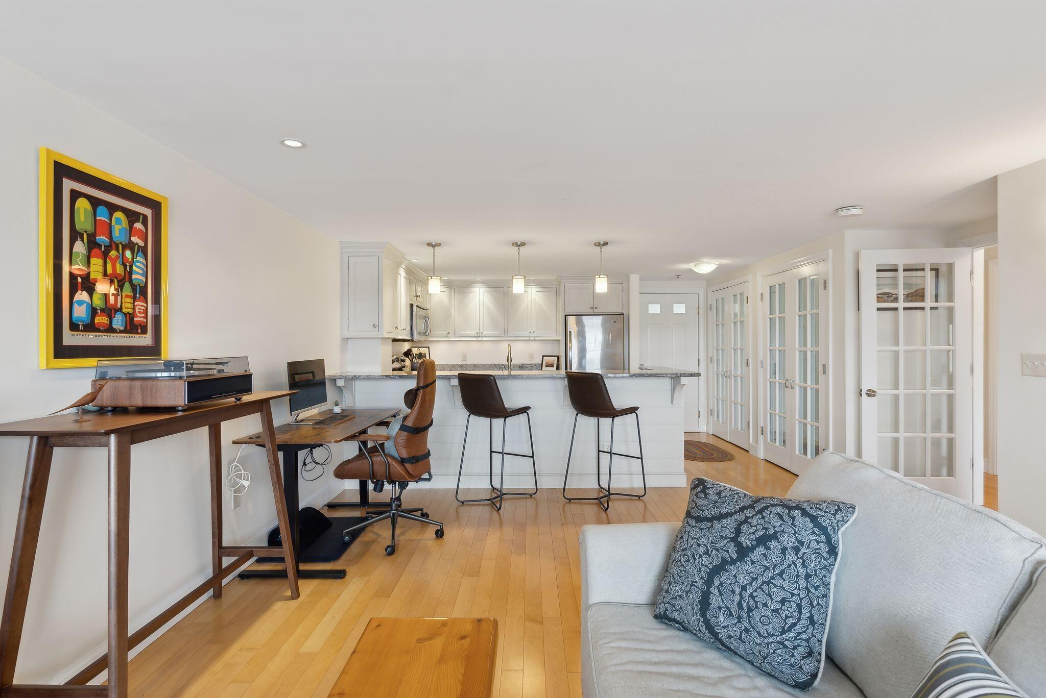 709 Chandlers Wharf, 709