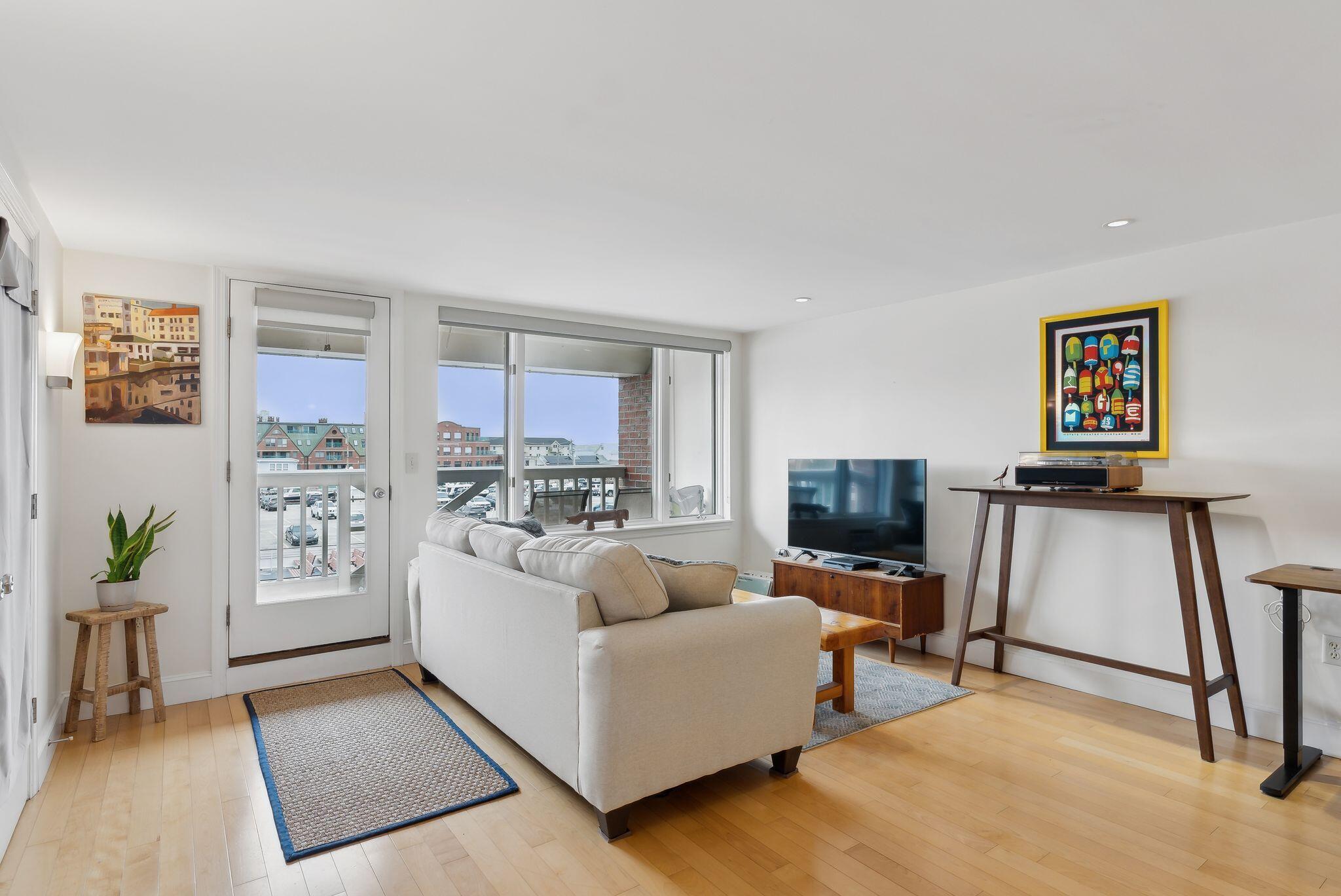 709 Chandlers Wharf, 709