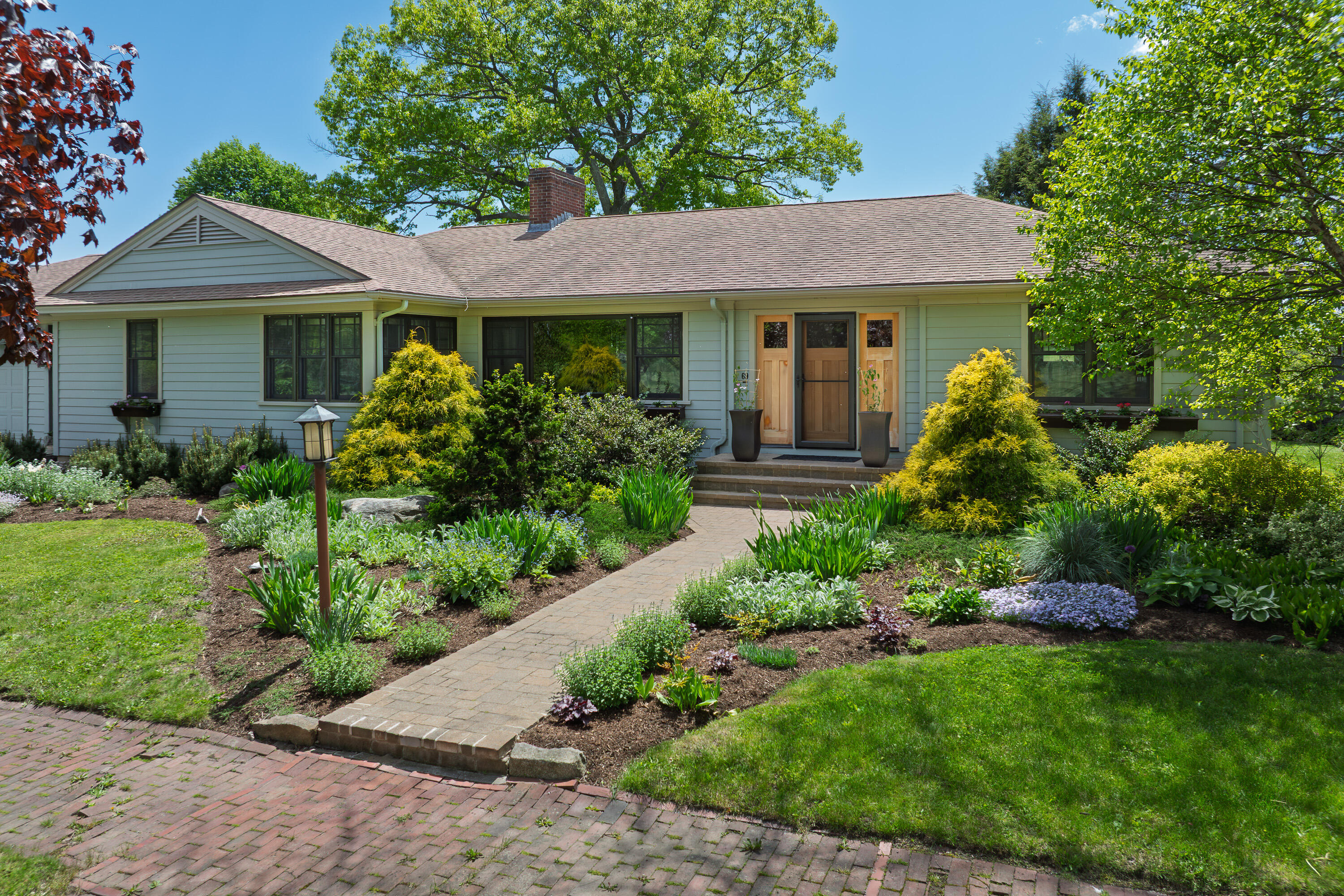 69 Brookside Road