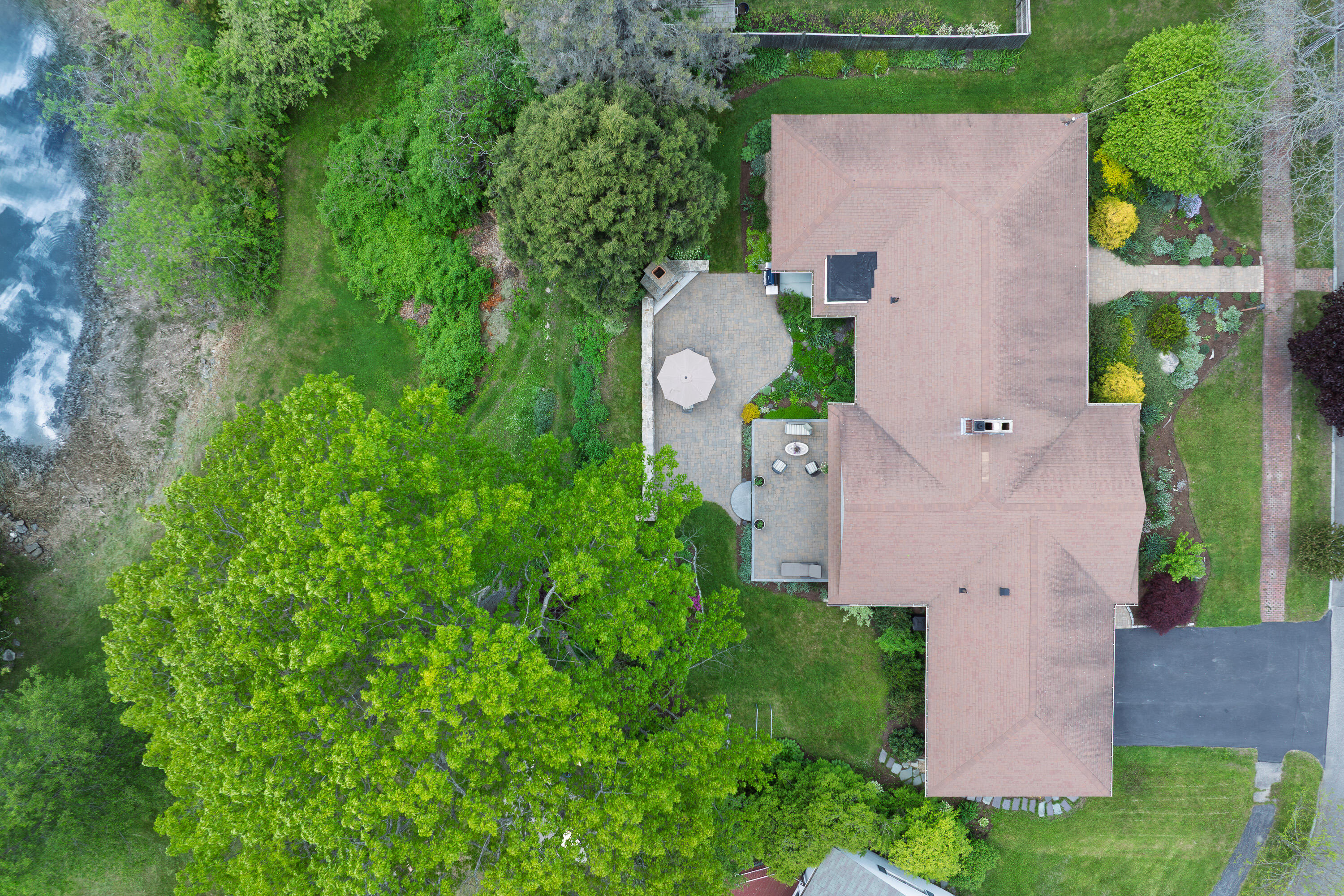 69 Brookside Road