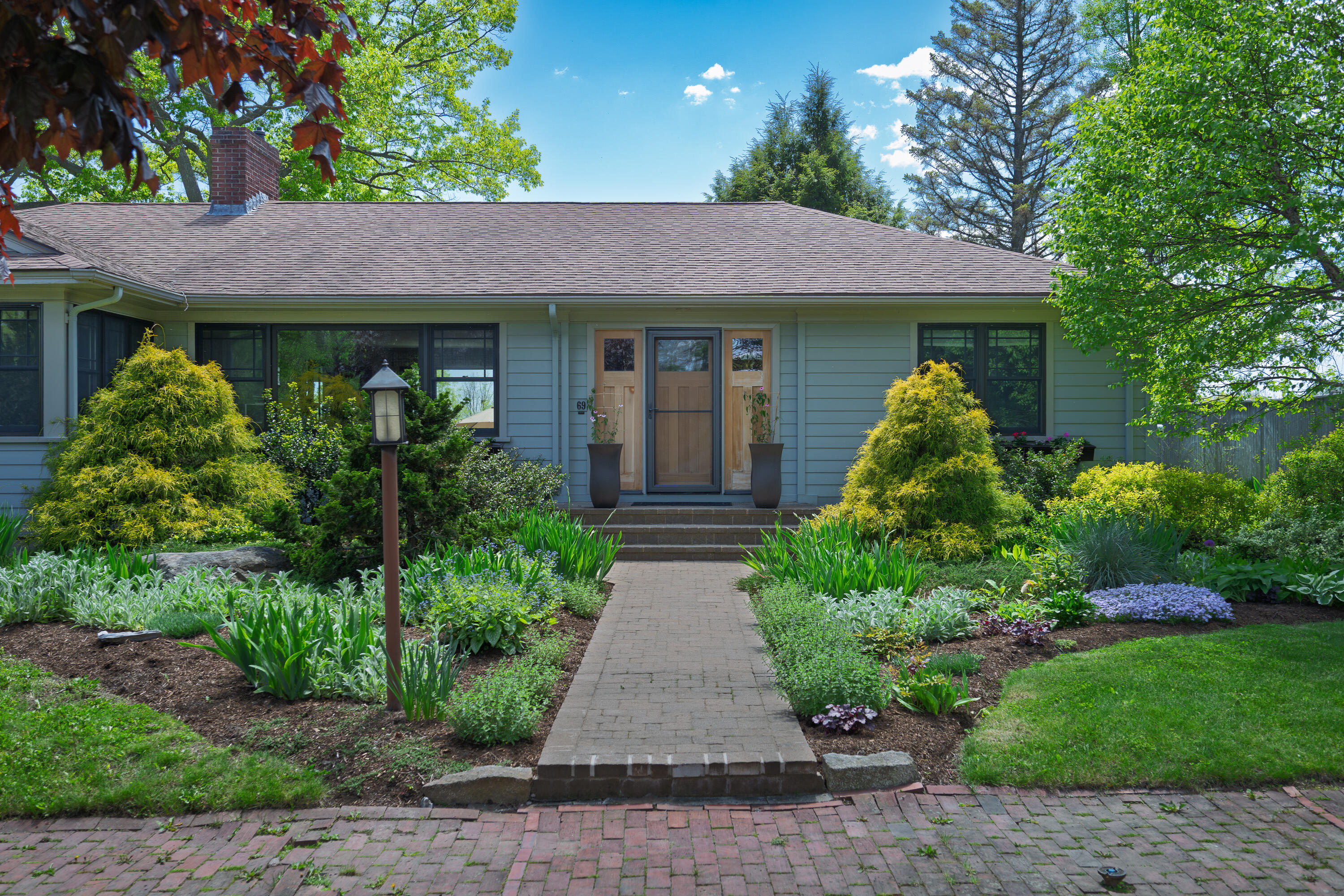 69 Brookside Road