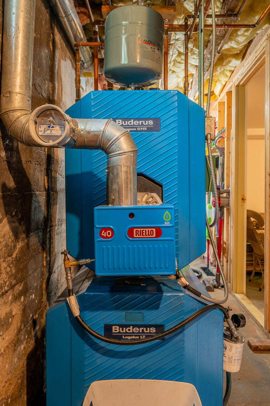 138 Diamond Avenue, 138