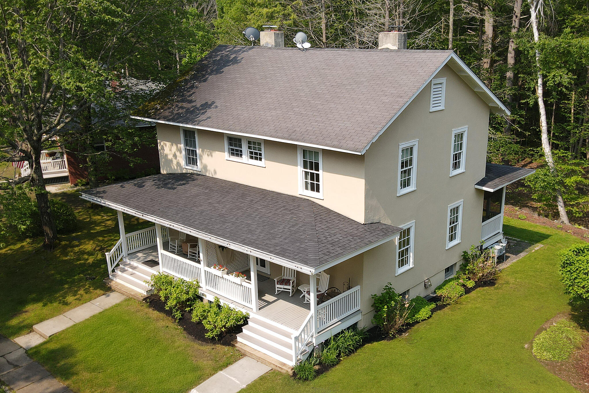 138 Diamond Avenue, 138