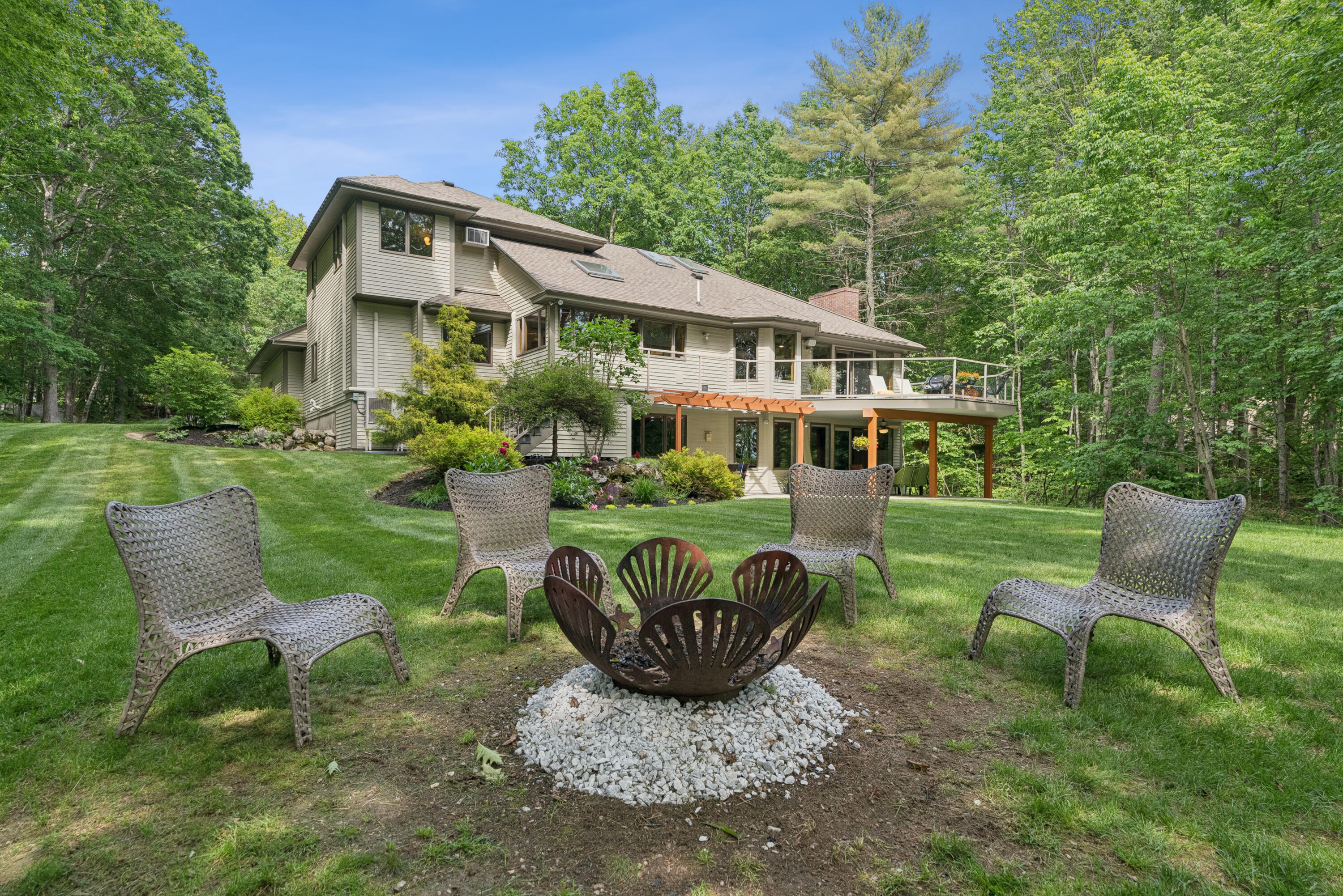 18 Woldbrook Drive