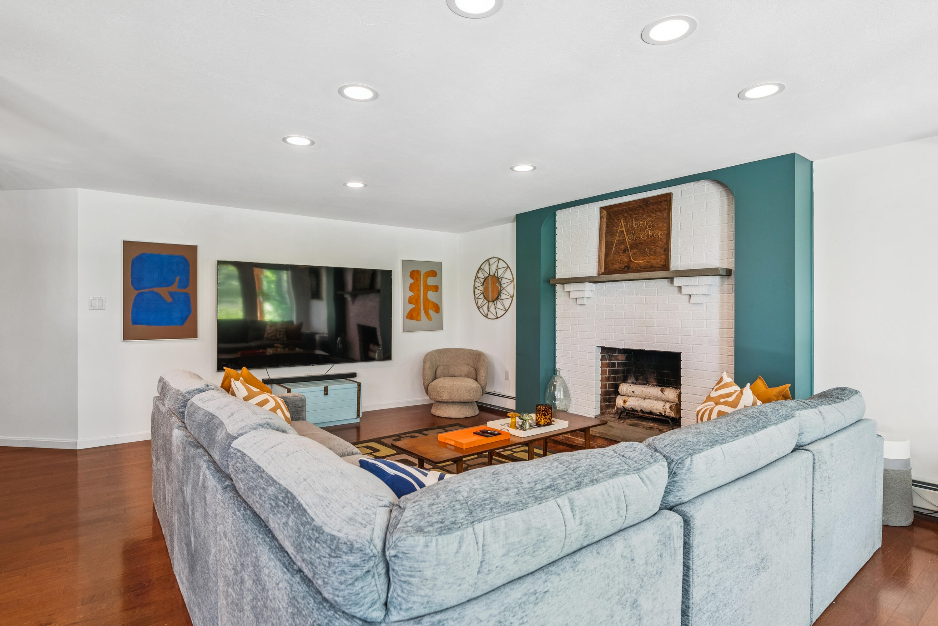 18 Woldbrook Drive