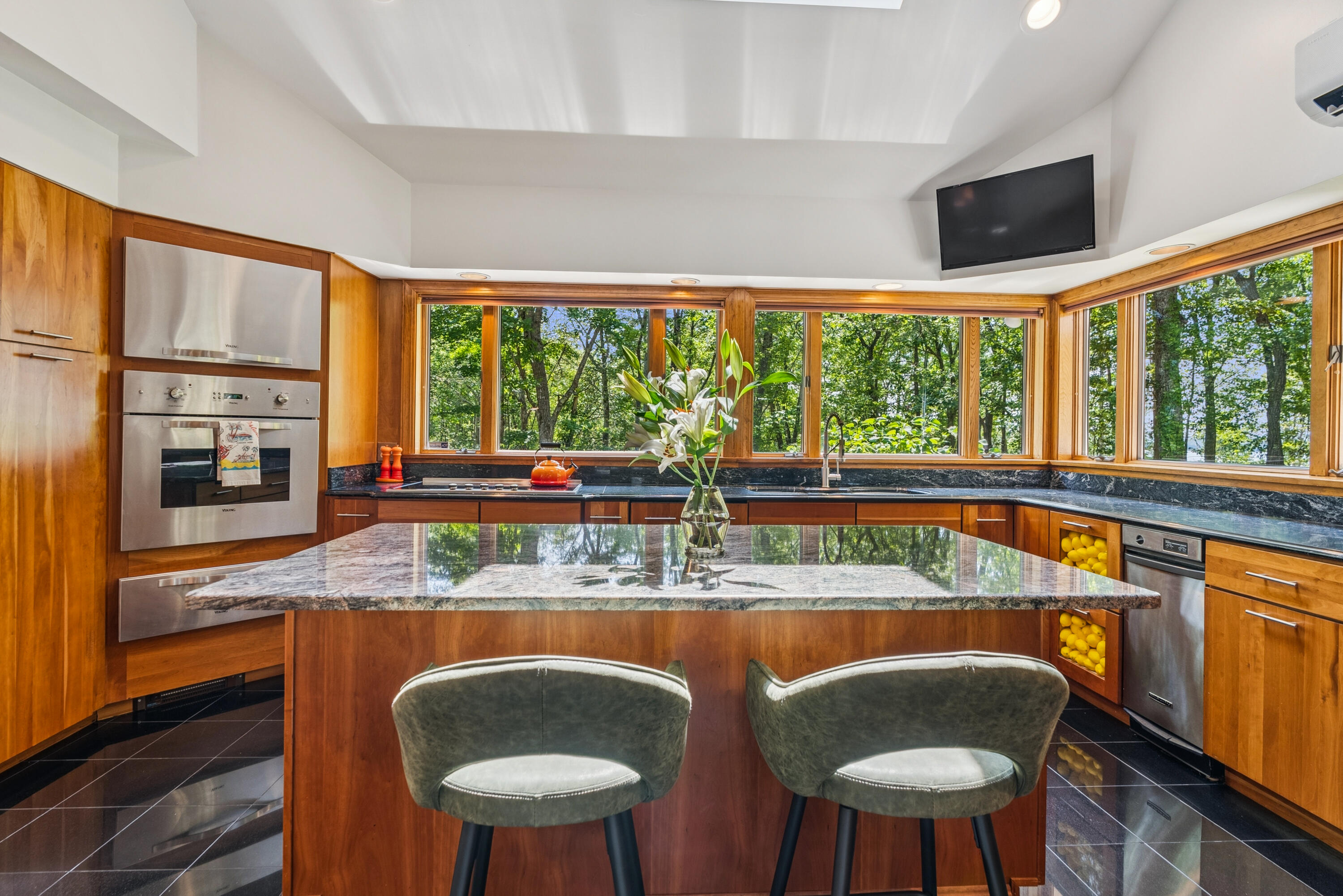 18 Woldbrook Drive
