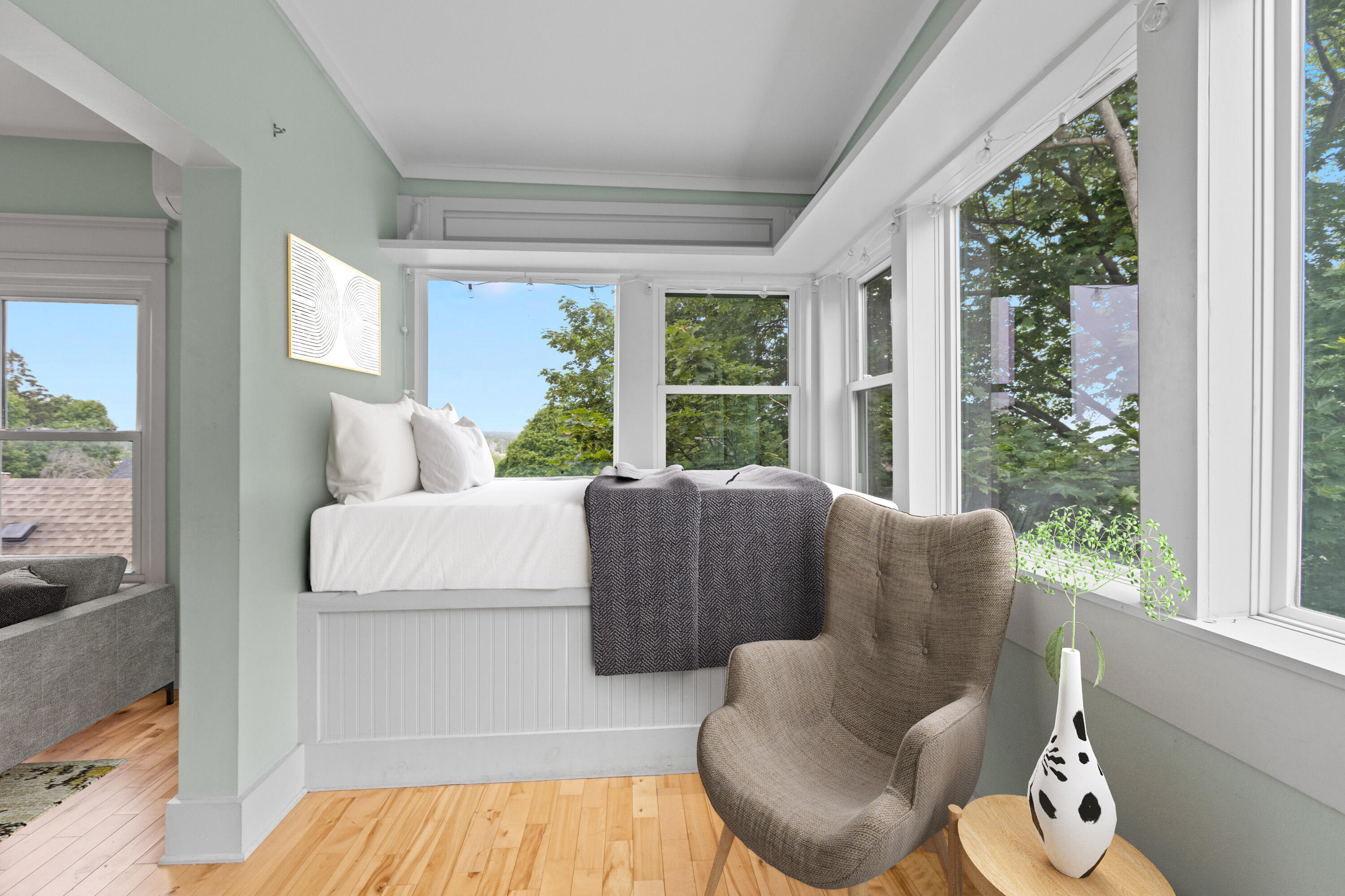 15 Deering Avenue, 3