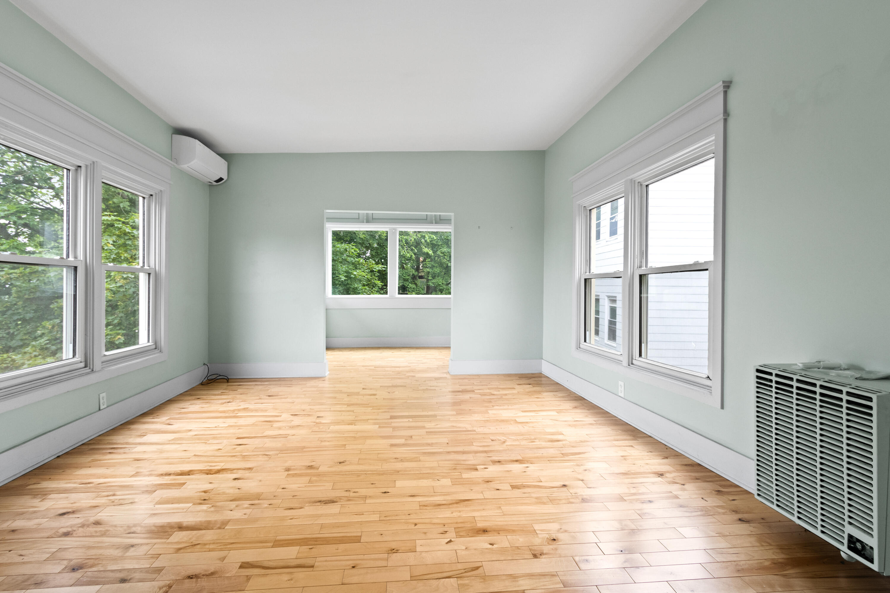 15 Deering Avenue, 3