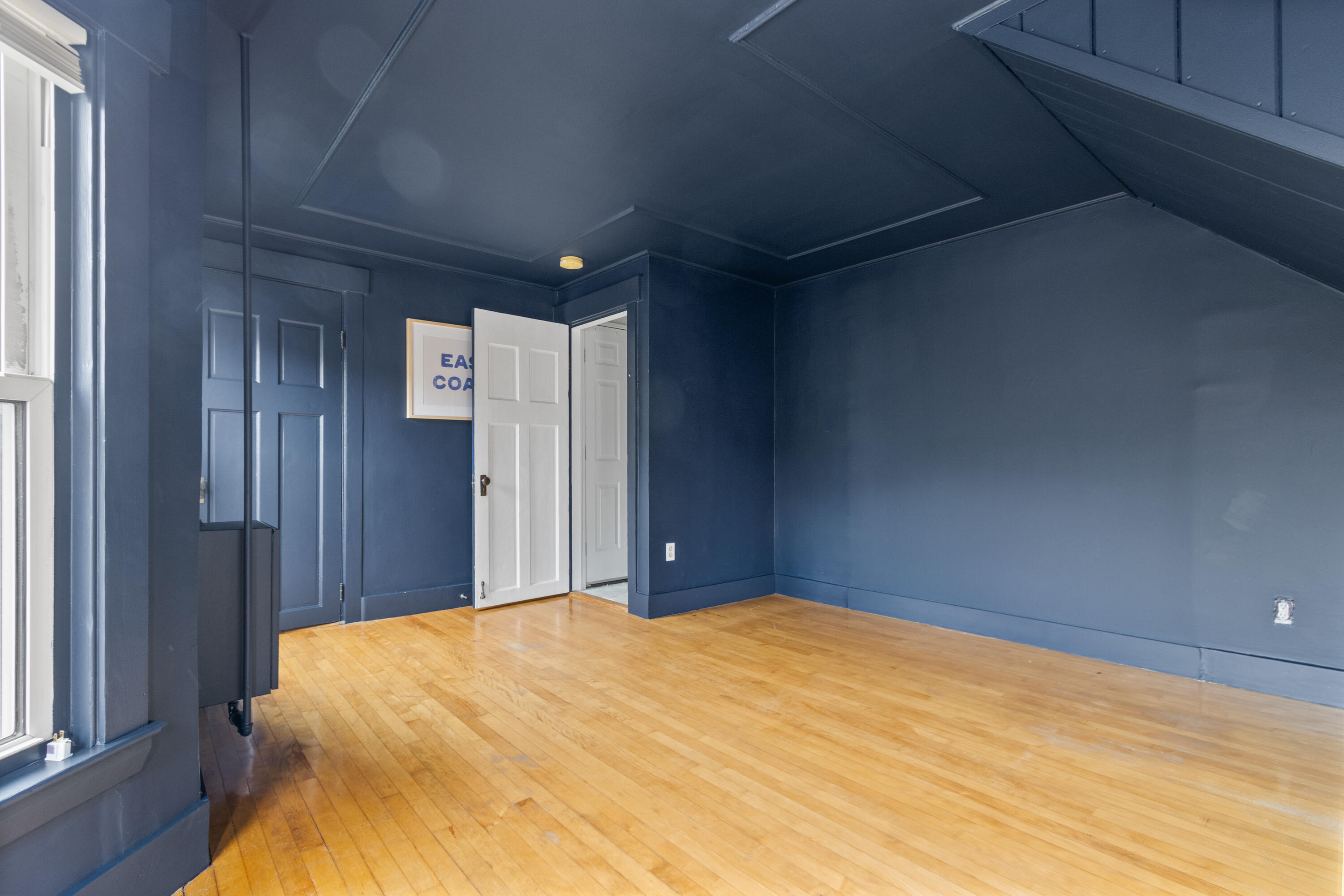 15 Deering Avenue, 3