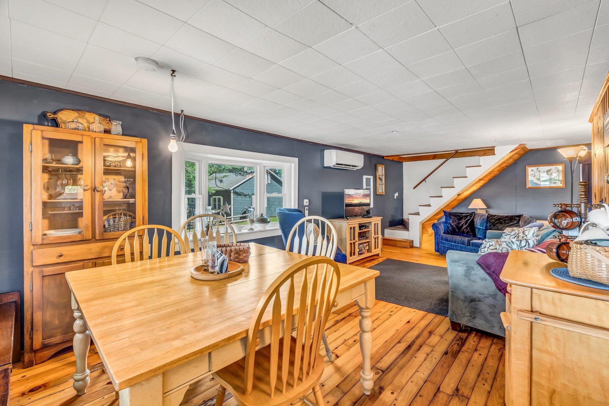 15 W Orchard Lane