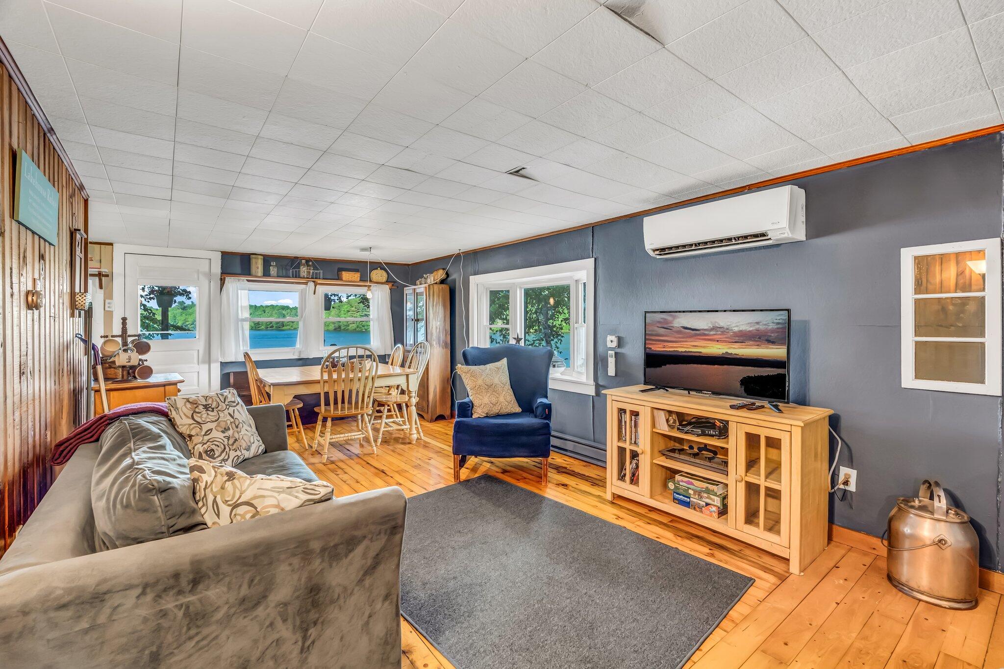 15 W Orchard Lane