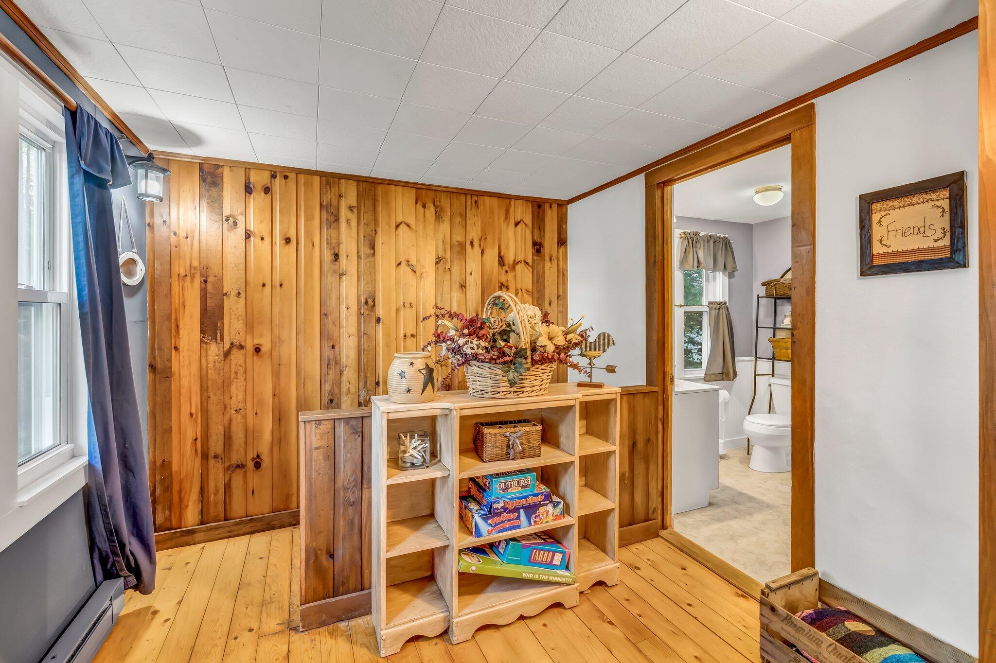 15 W Orchard Lane