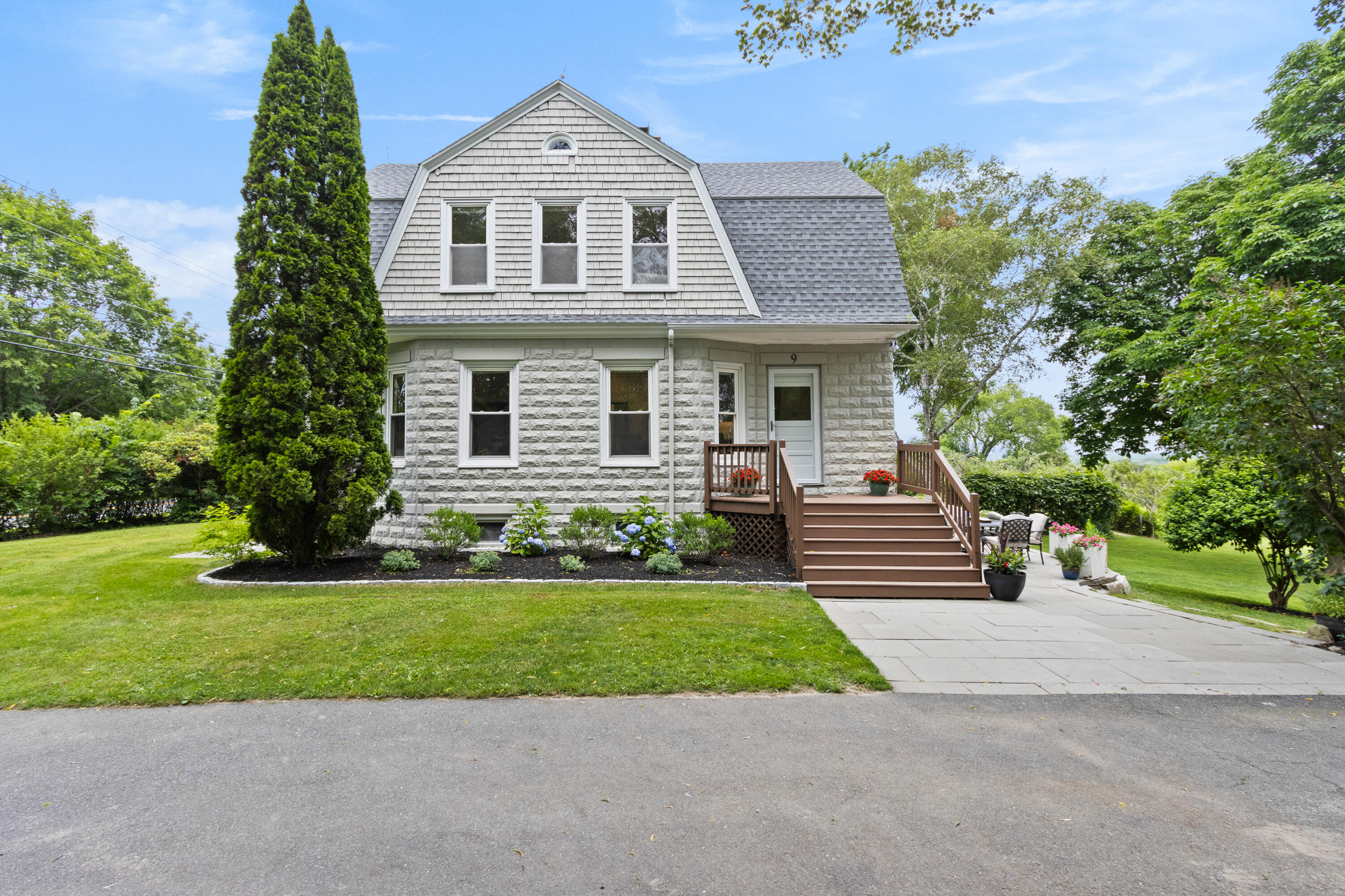 9 Winn Road