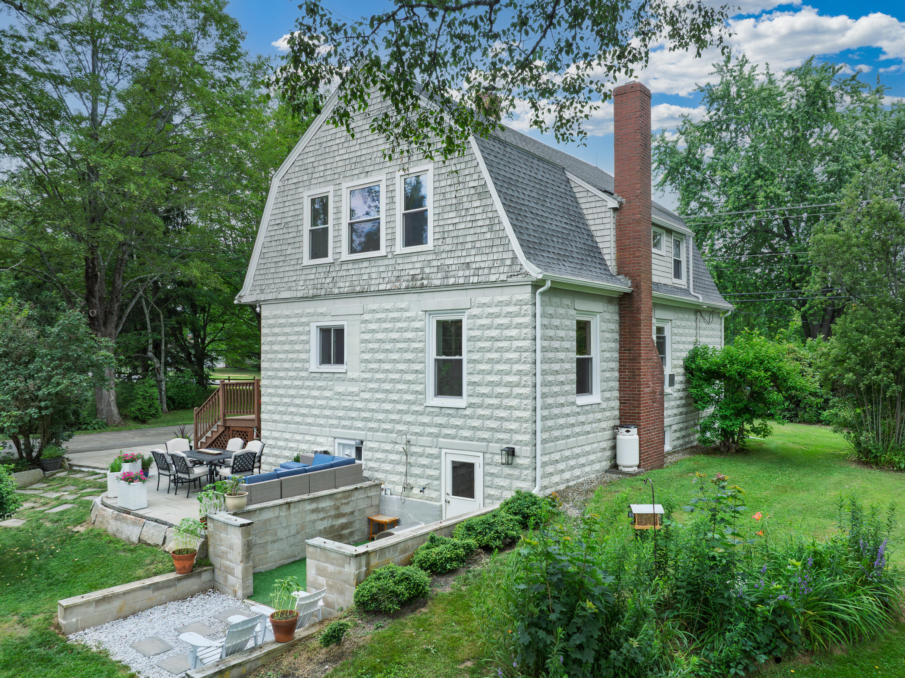 9 Winn Road