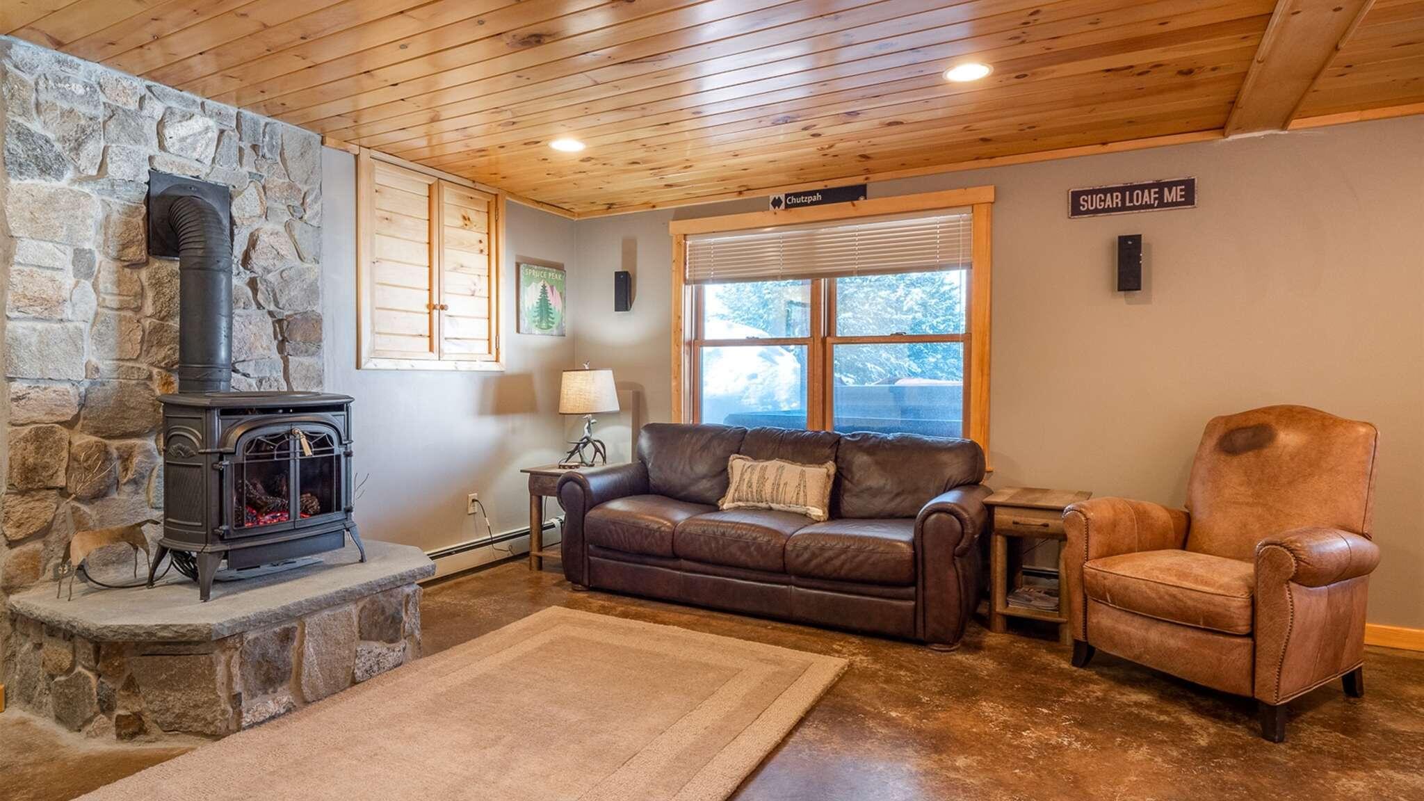46 English Woods Road