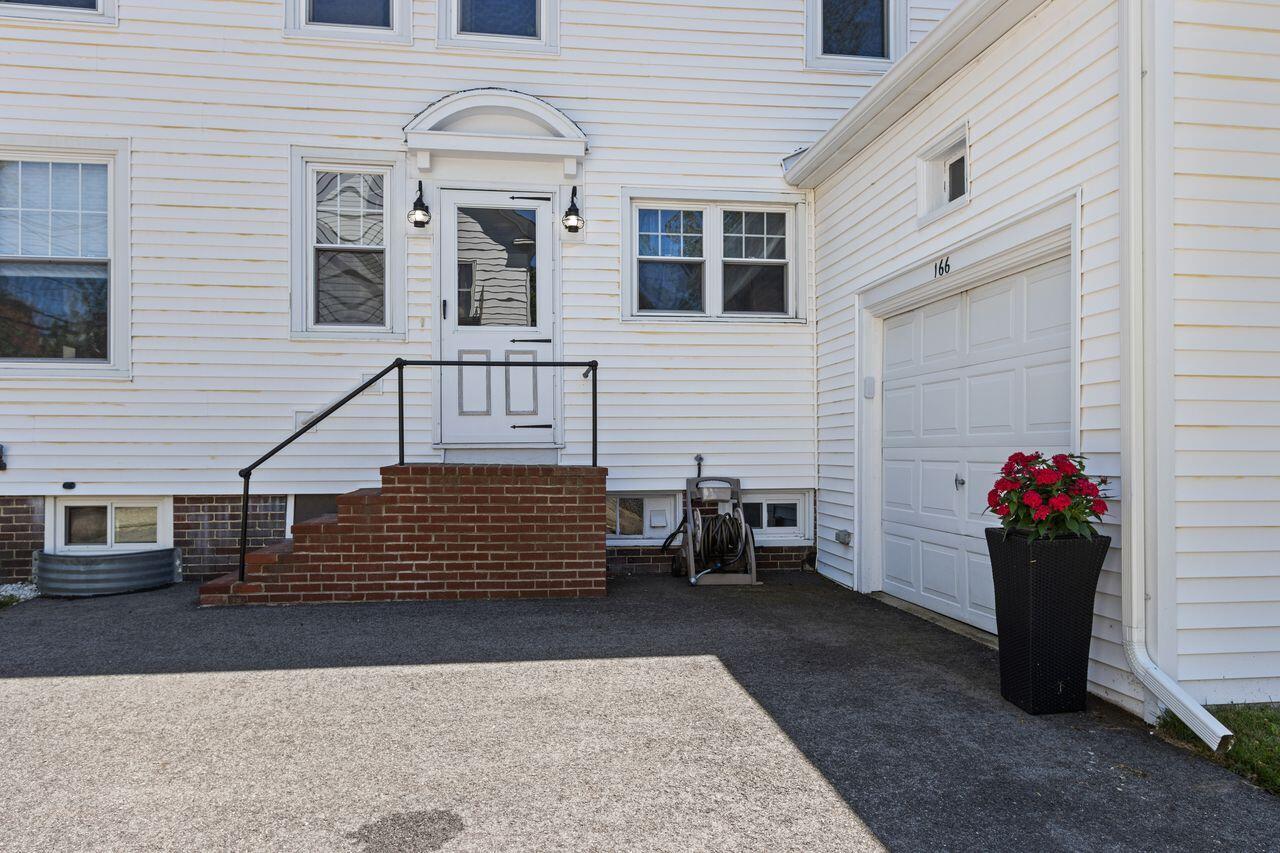166 Hartley Street