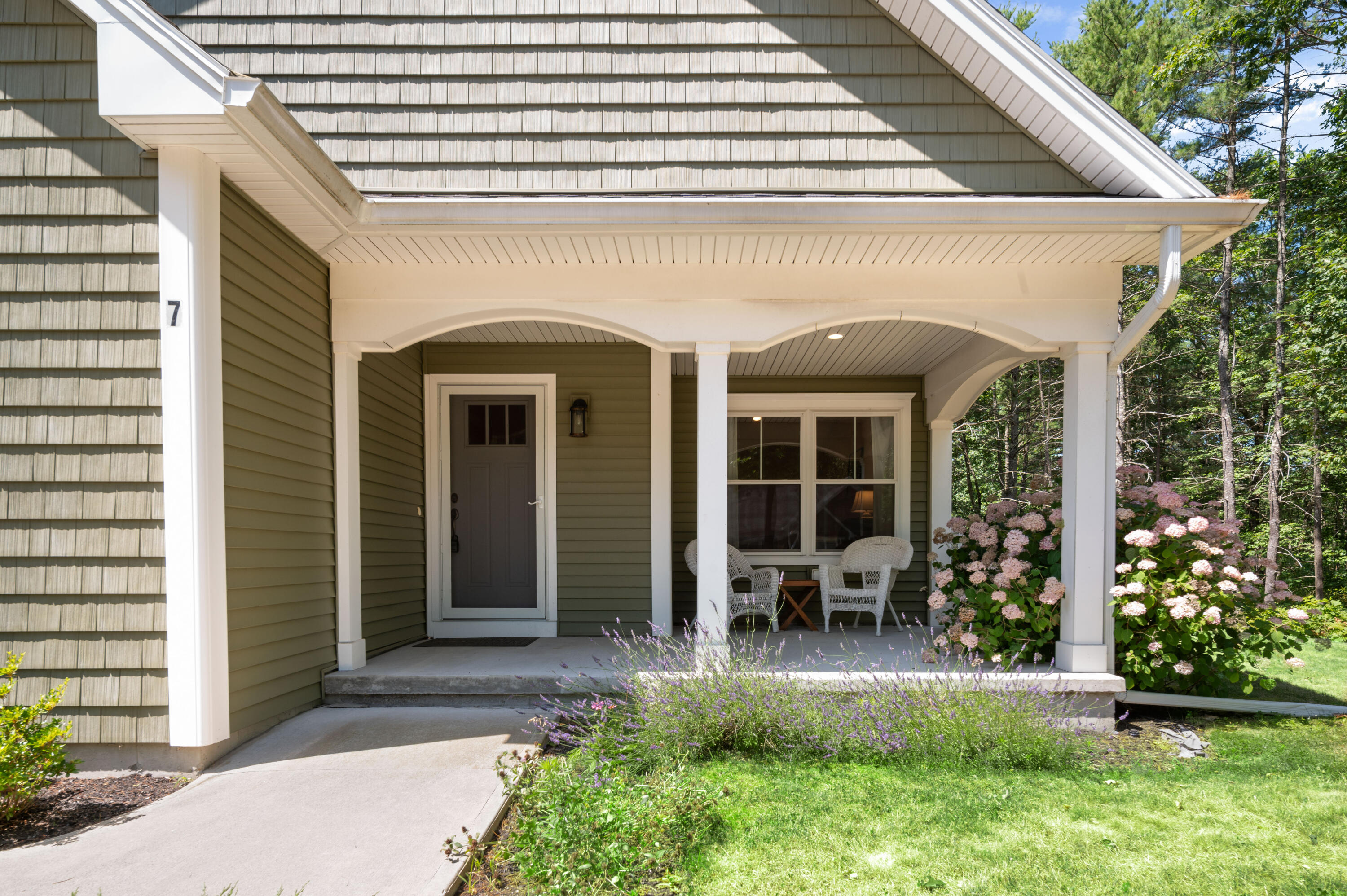 7 King Phillip Drive