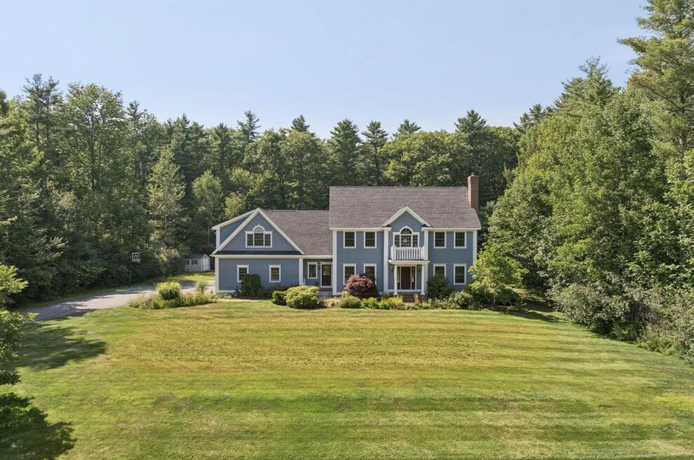 35 Paddock Way
