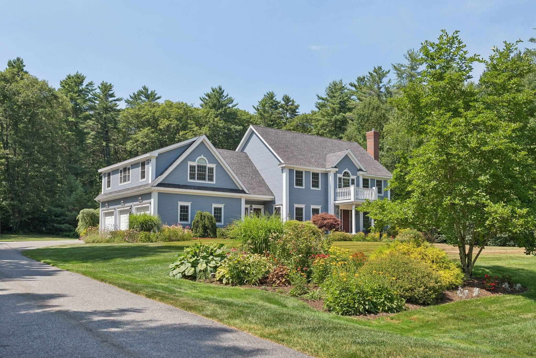 35 Paddock Way