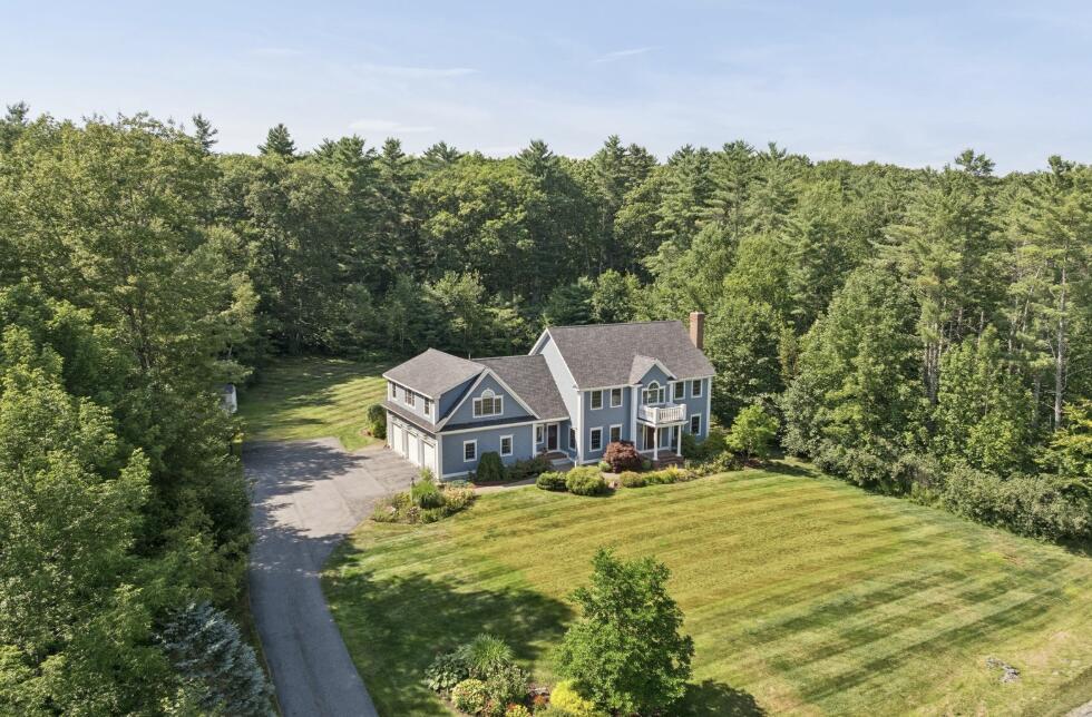 35 Paddock Way