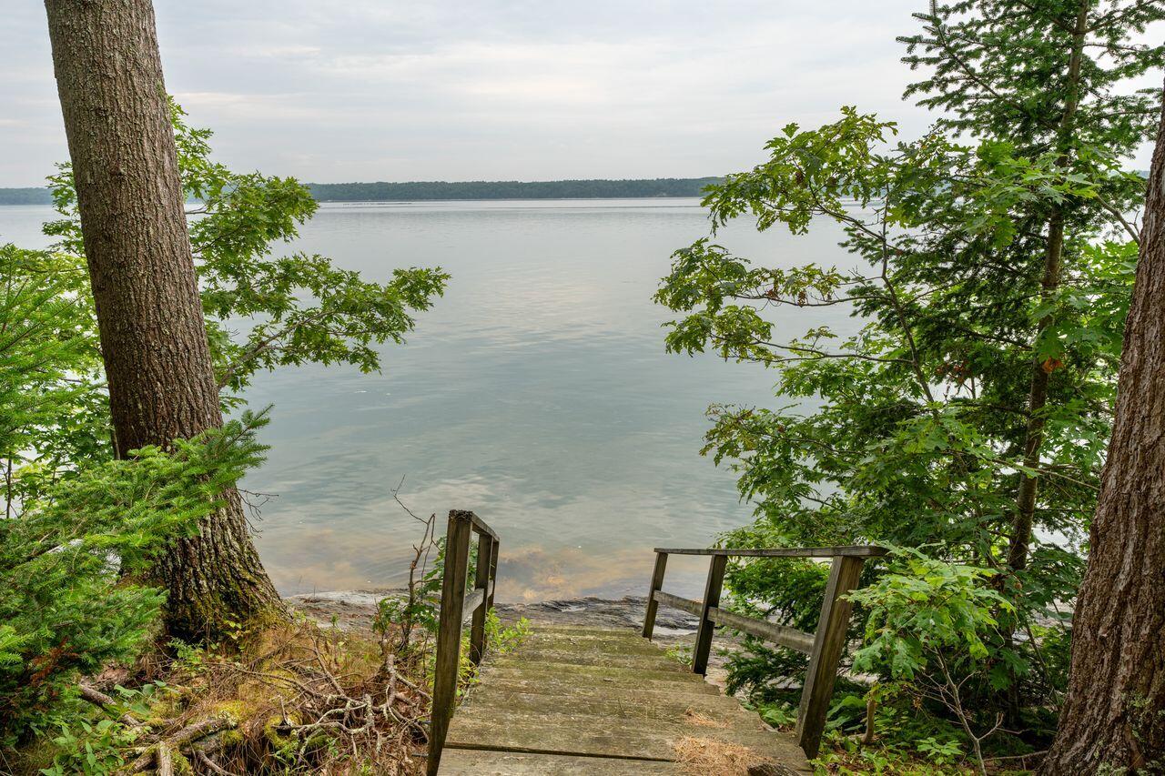 890 Mere Point Road
