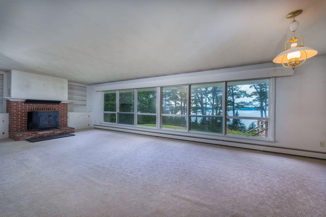 890 Mere Point Road