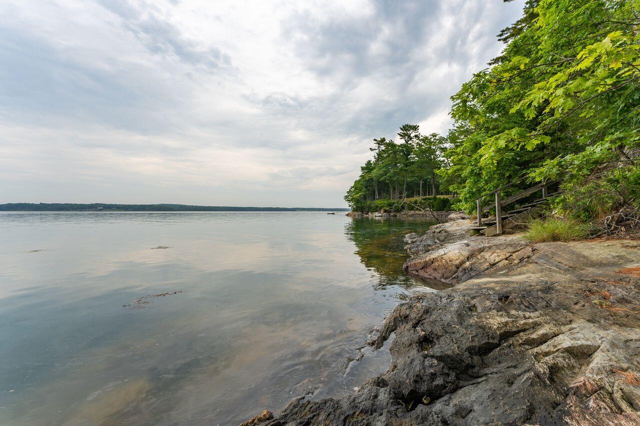890 Mere Point Road