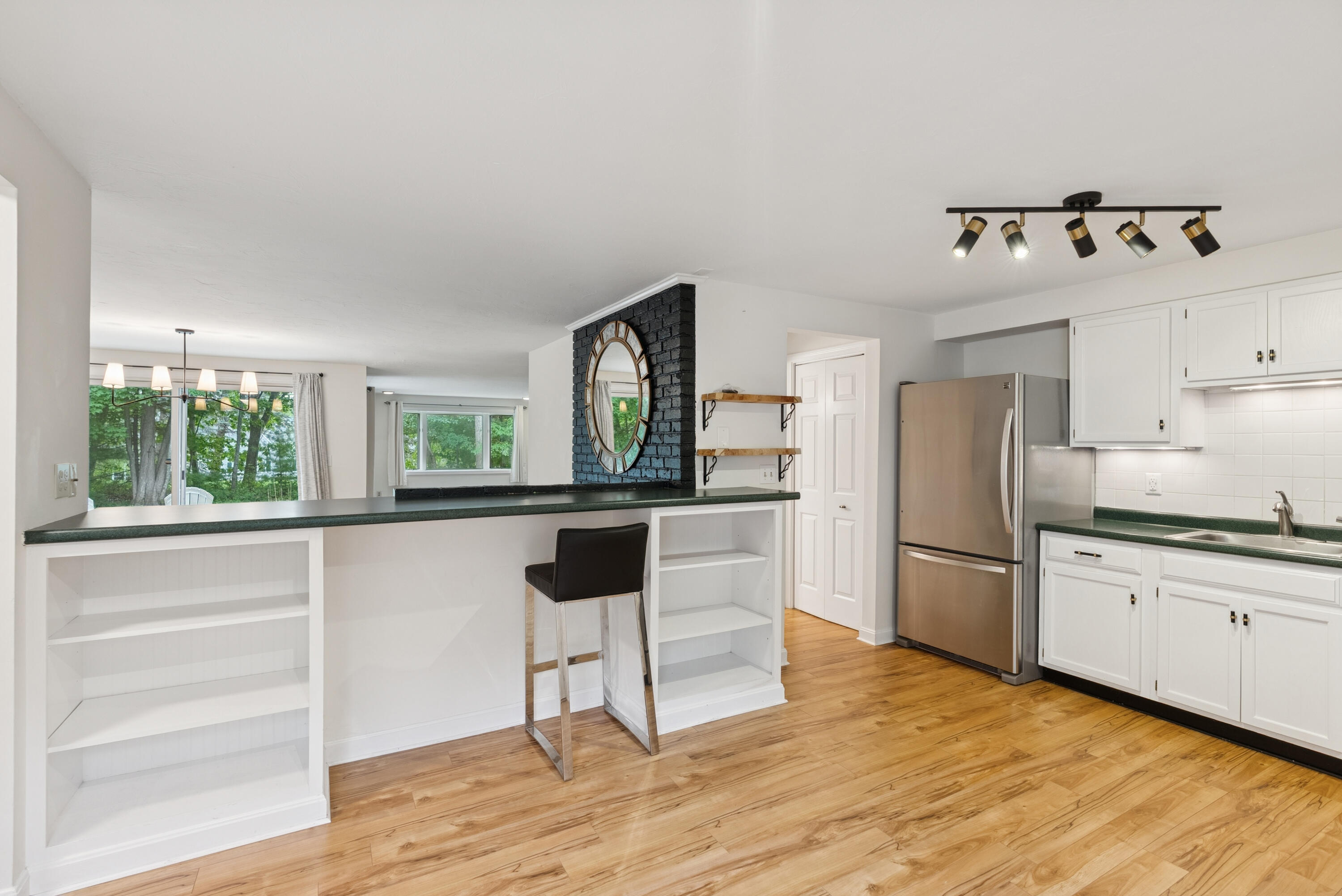 5 Stratton Road, 5