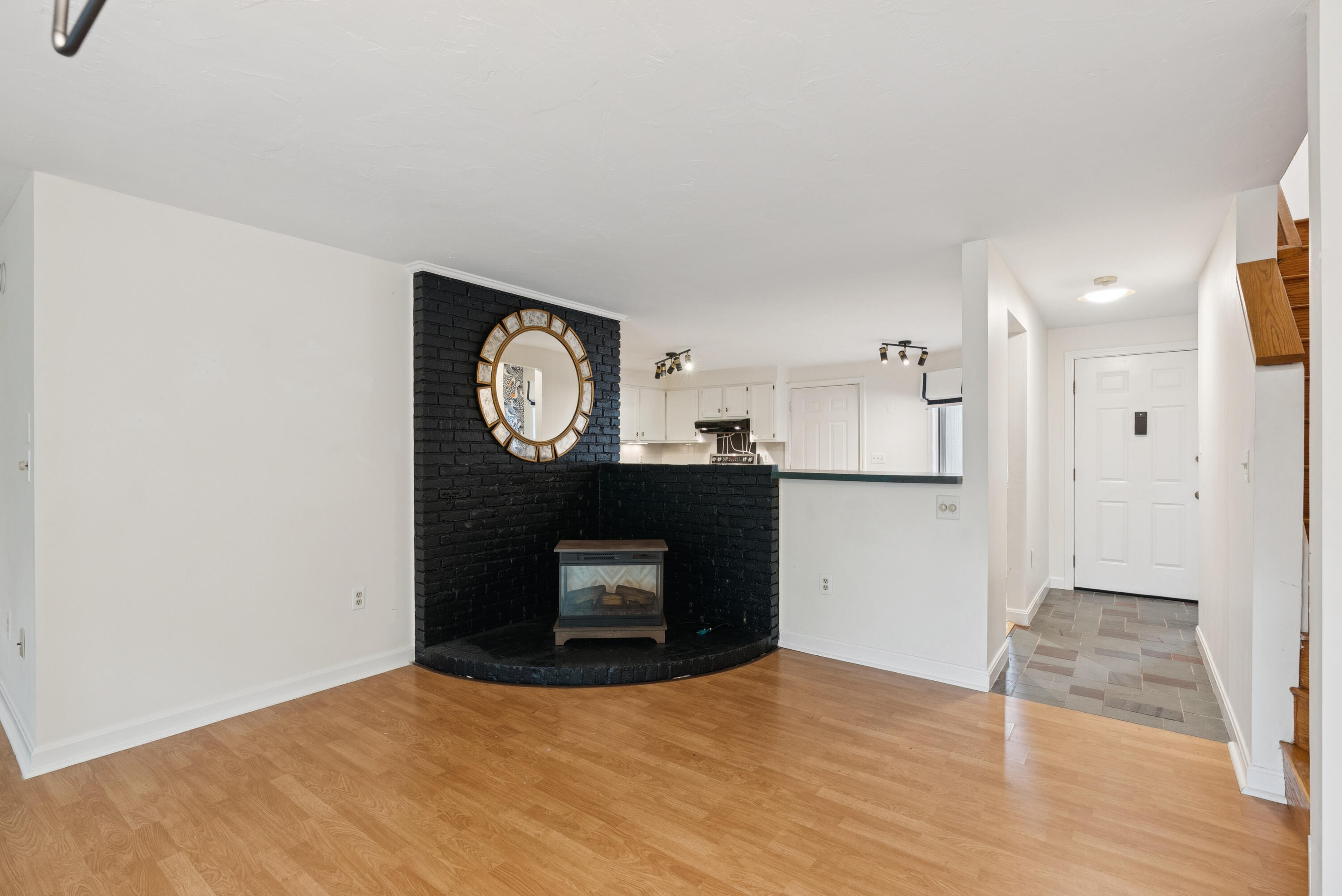 5 Stratton Road, 5
