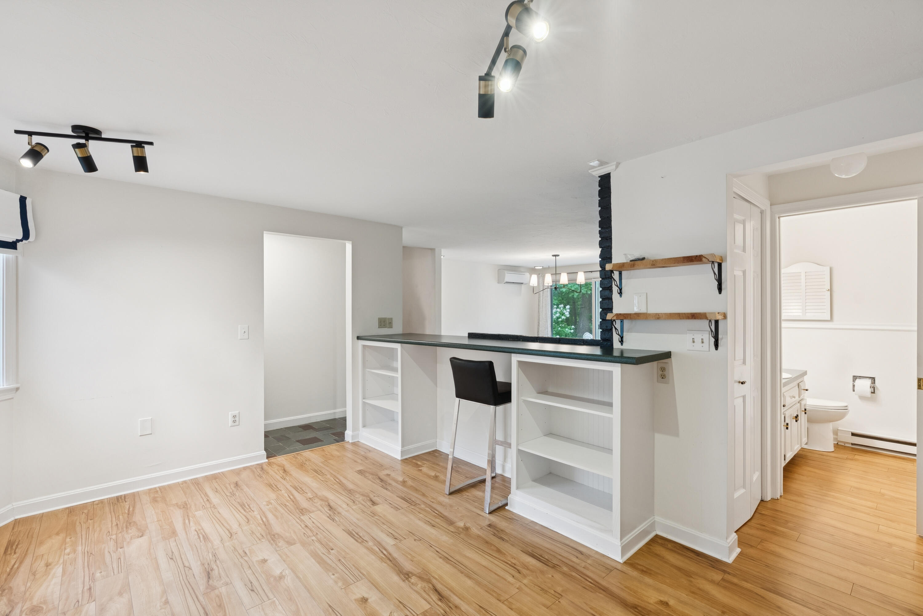 5 Stratton Road, 5