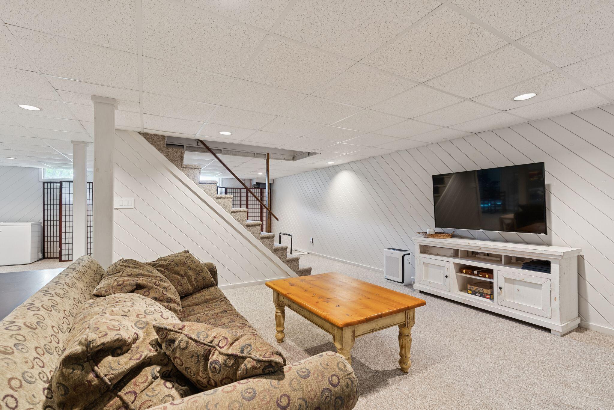 2 Winsome Lea Road
