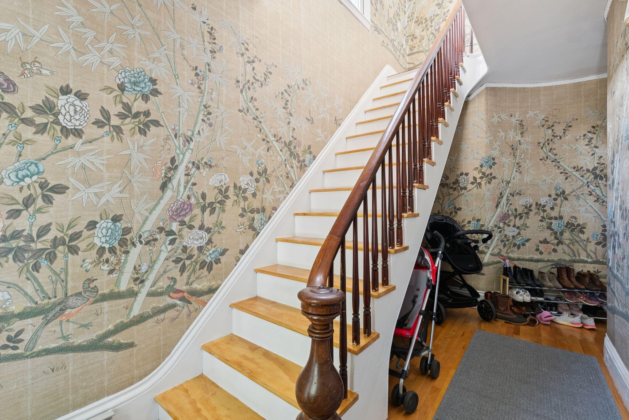 92 Pleasant Street