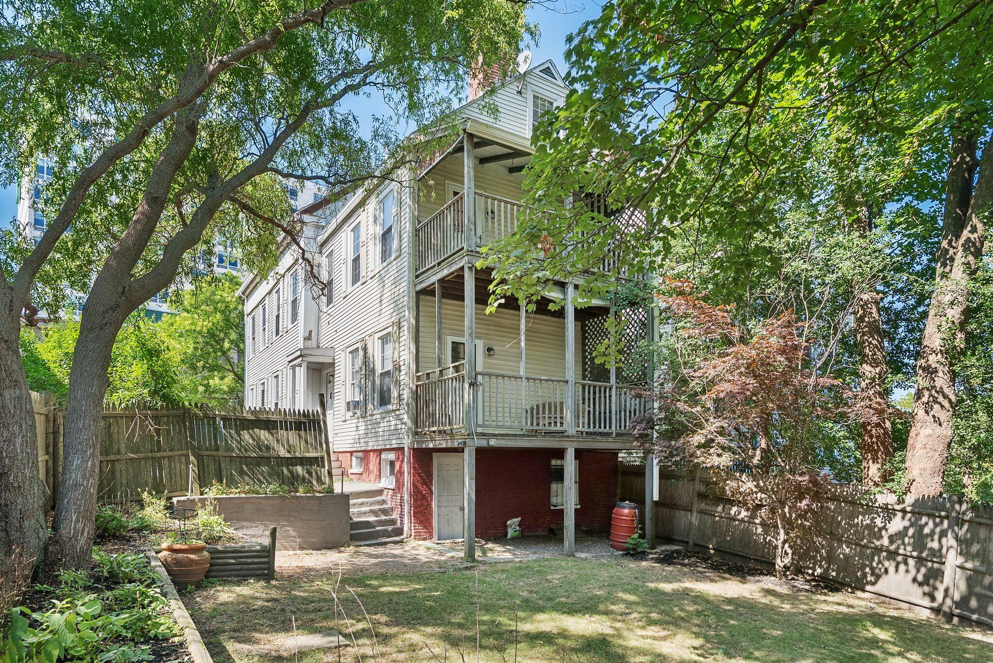 92 Pleasant Street