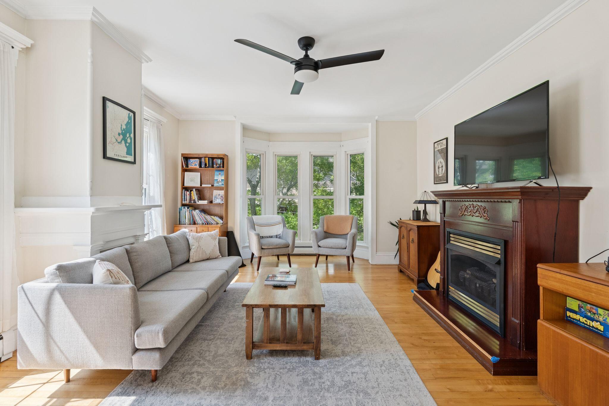92 Pleasant Street