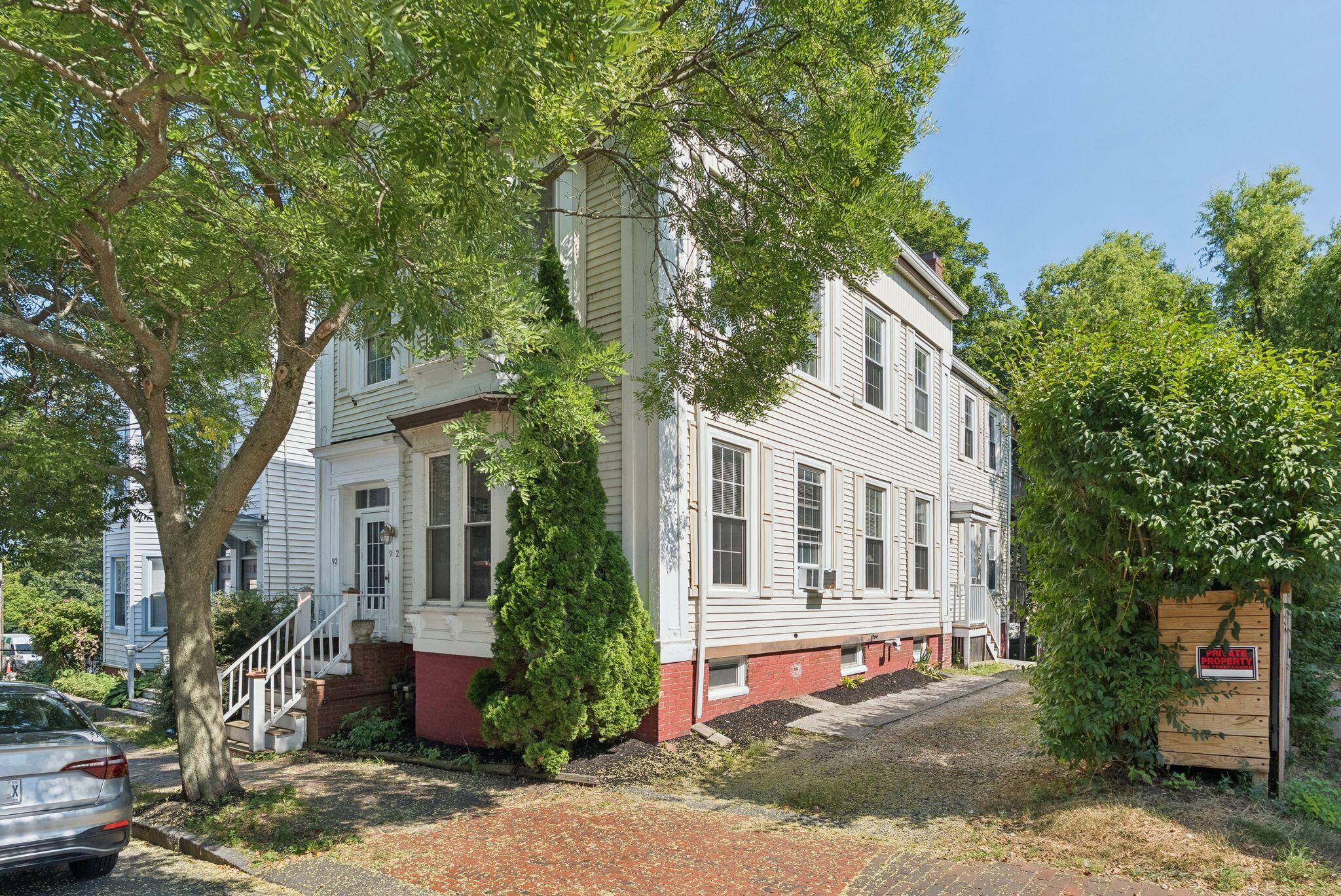 92 Pleasant Street