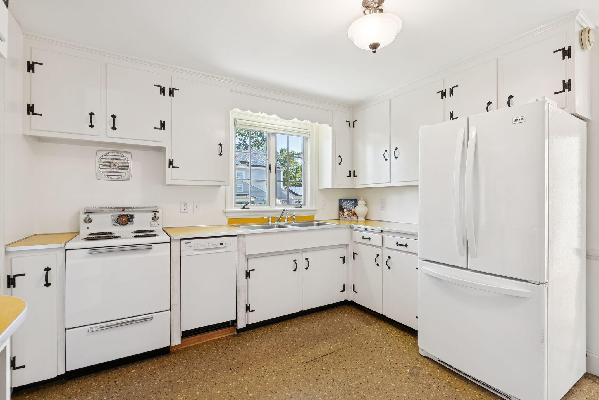24 Bay View Drive