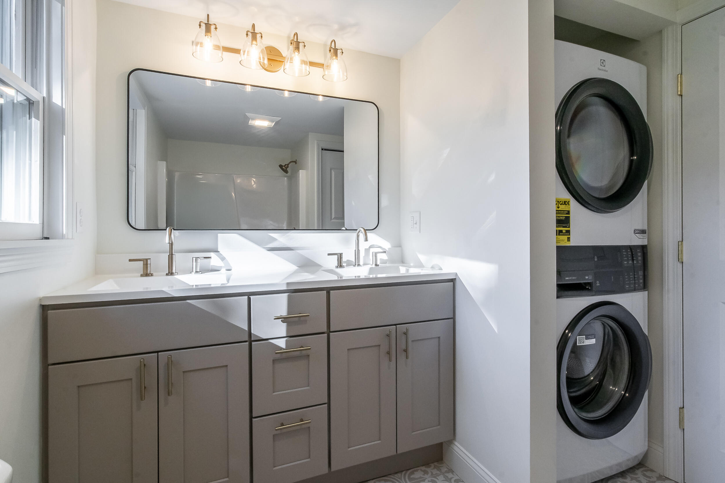 11 Stone Street, Saco