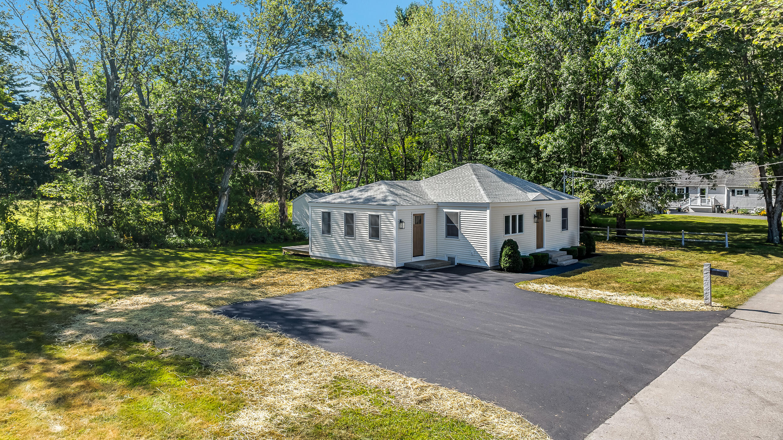 11 Stone Street, Saco