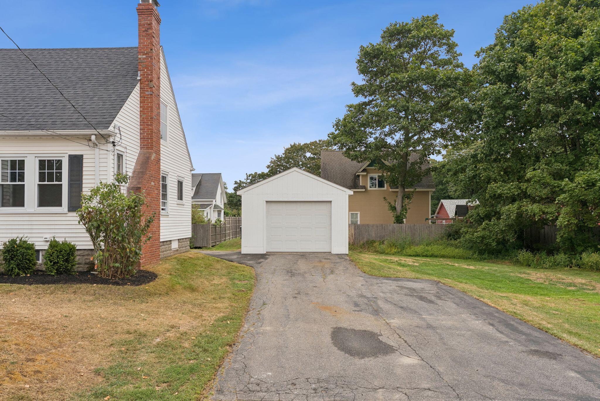 11 Westwood Avenue