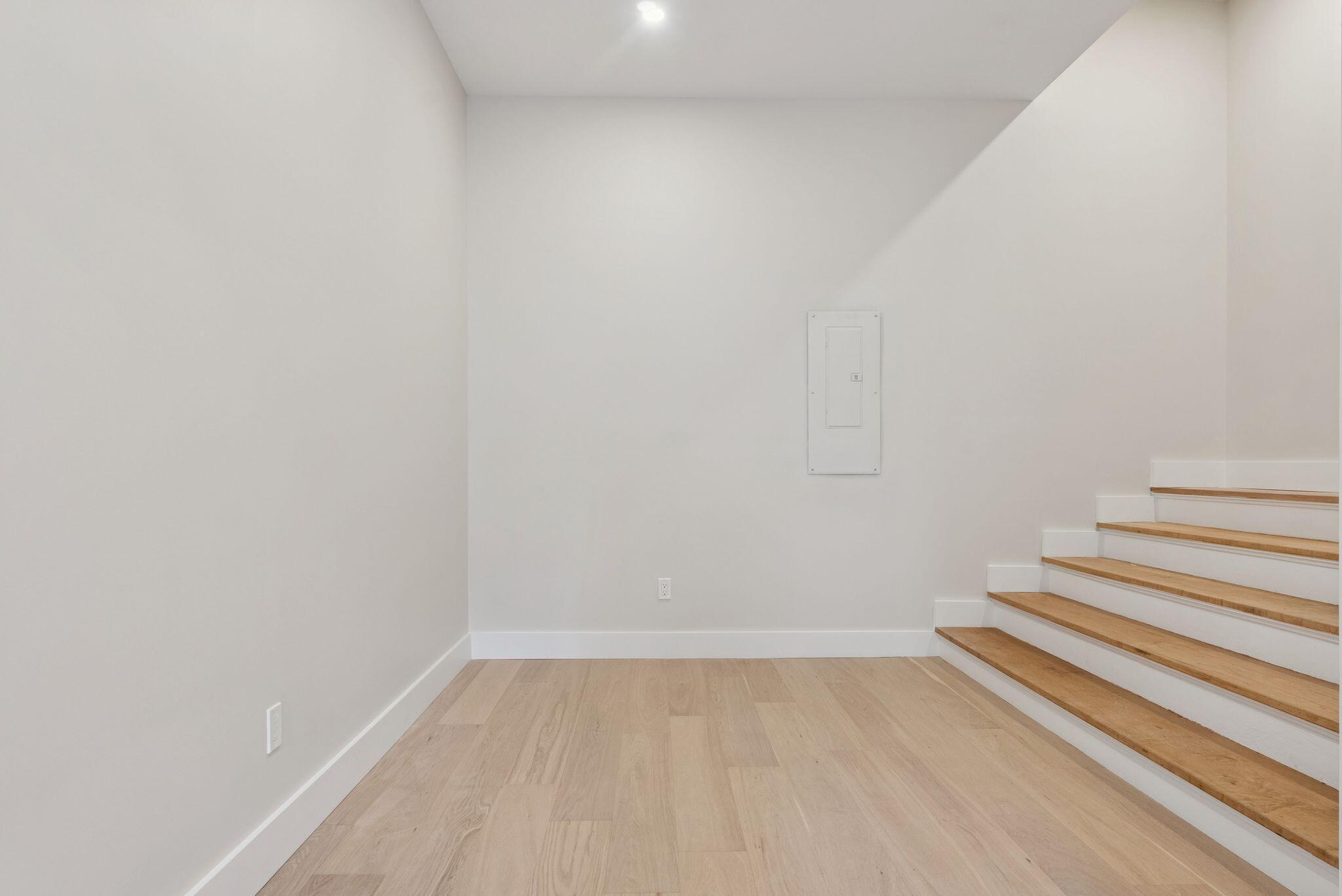 26 Thomas Street, 1, Portland Unit: 1