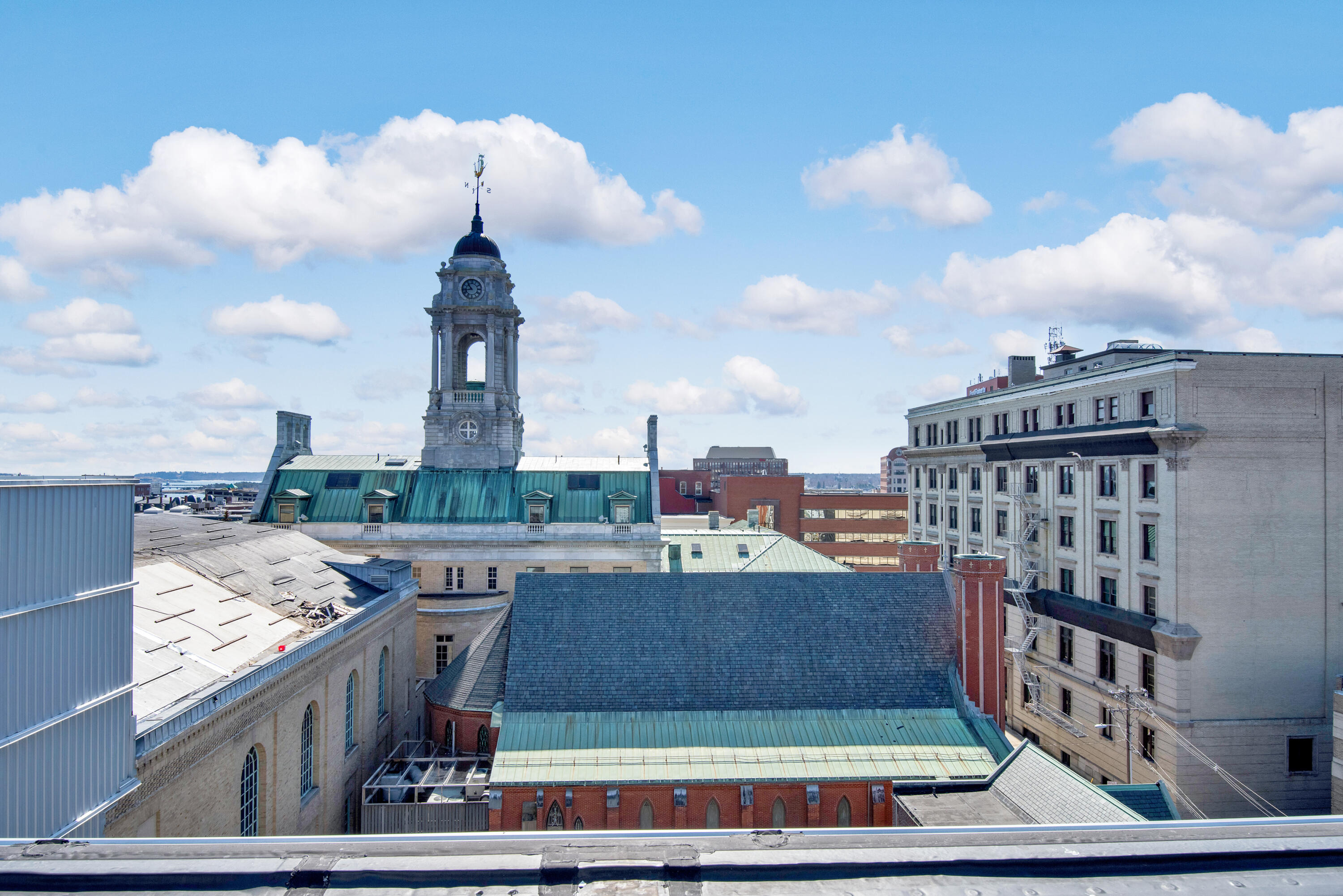 21 Chestnut Street, 304