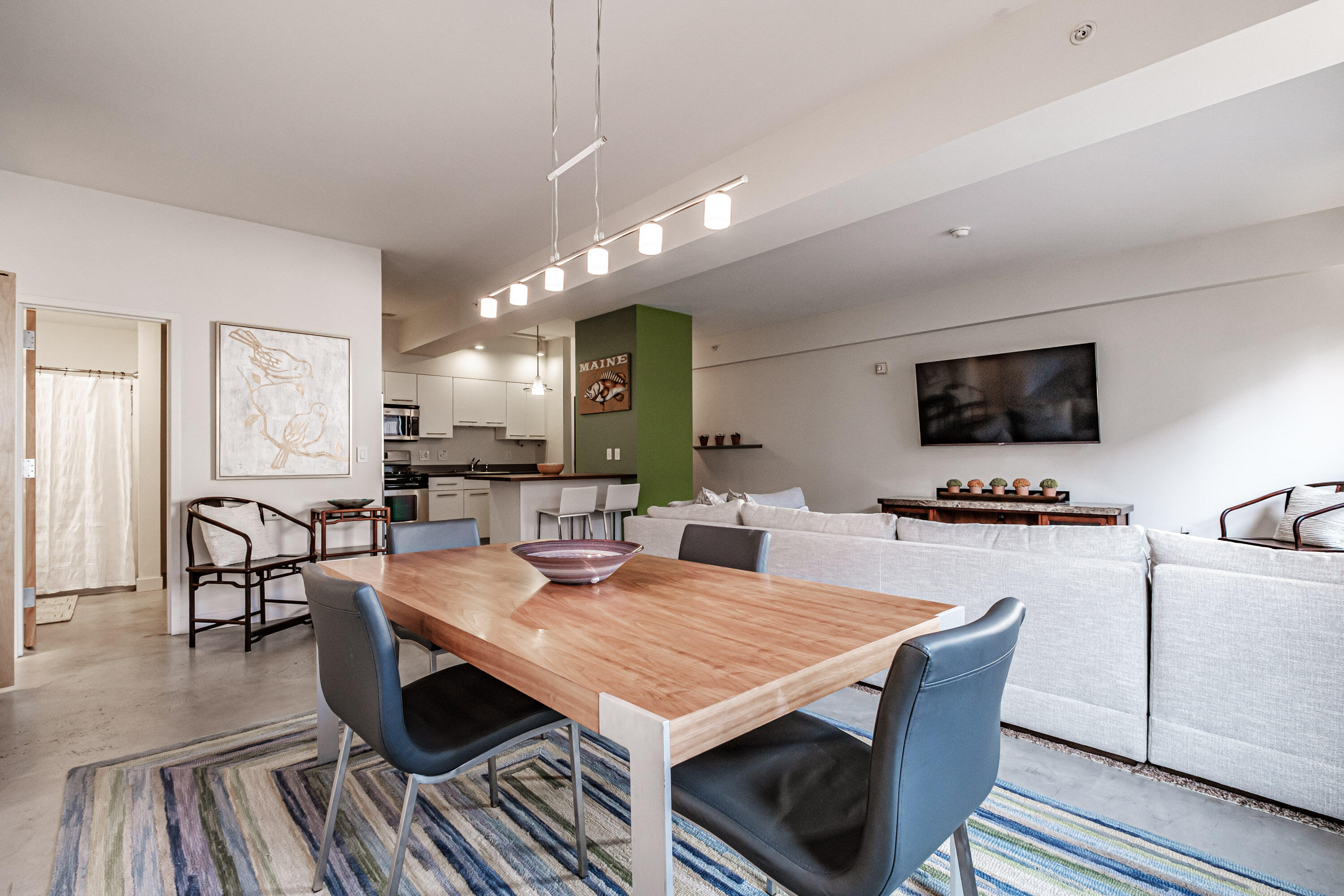 21 Chestnut Street, 304