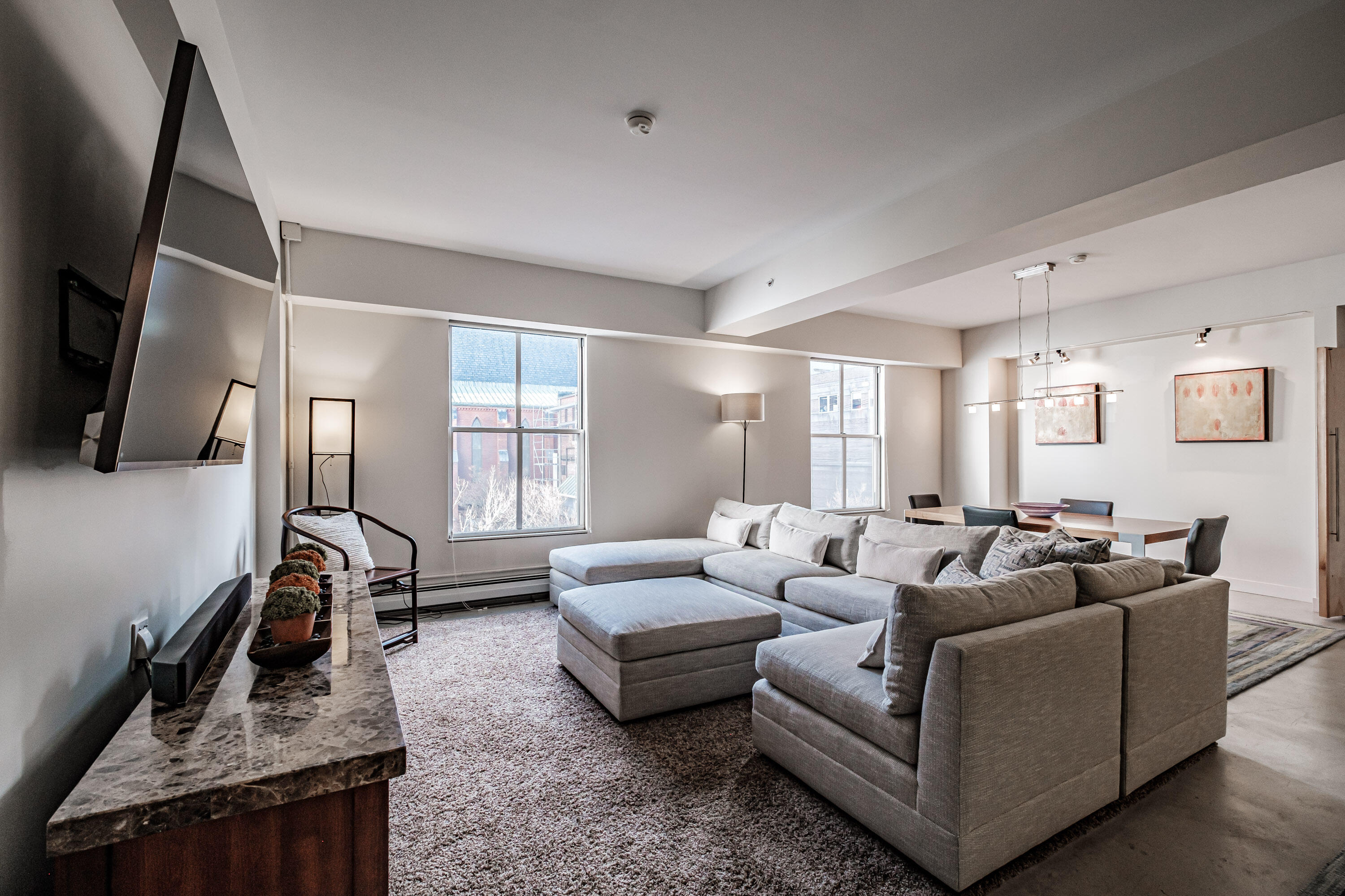 21 Chestnut Street, 304