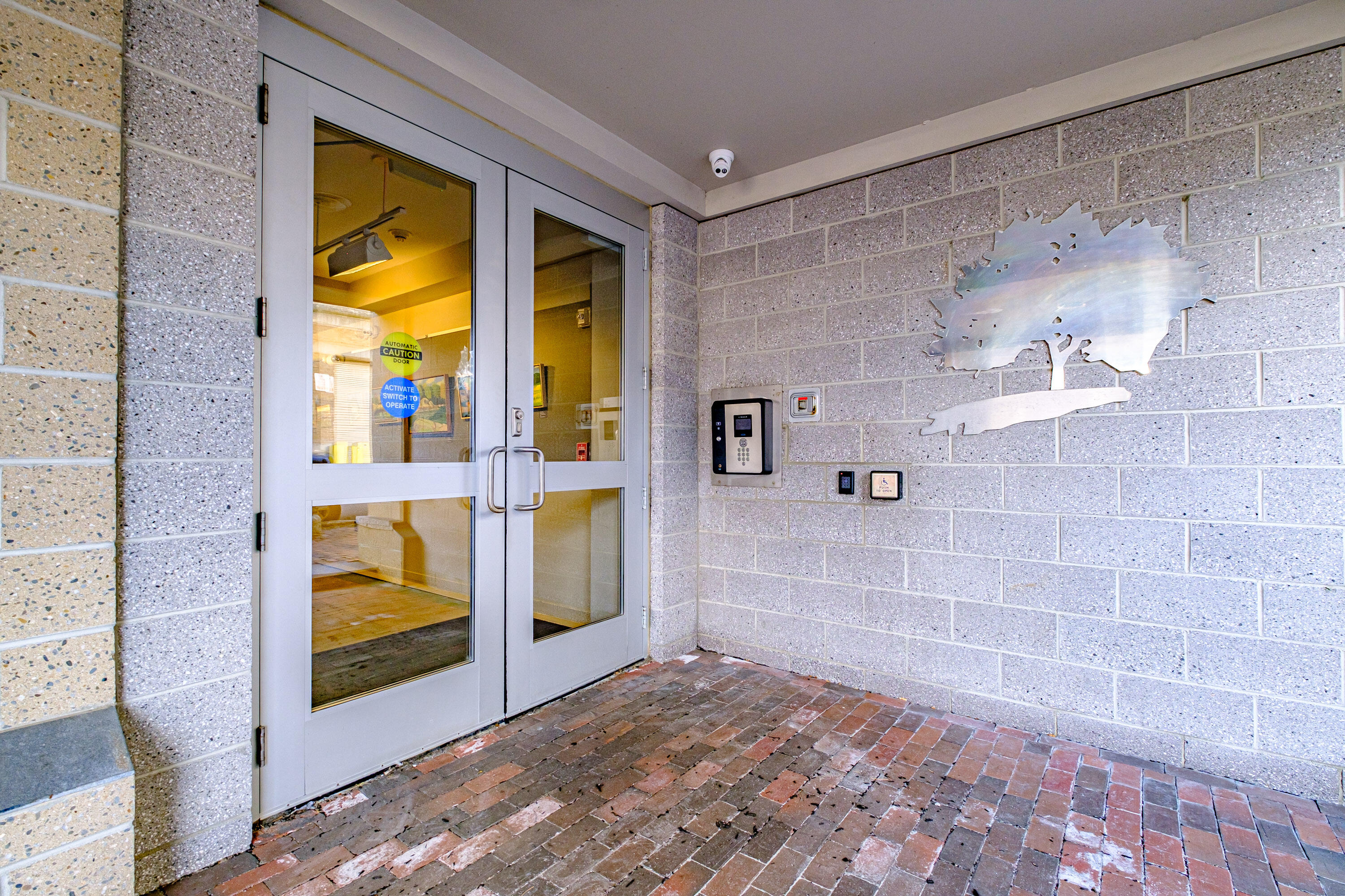 21 Chestnut Street, 304