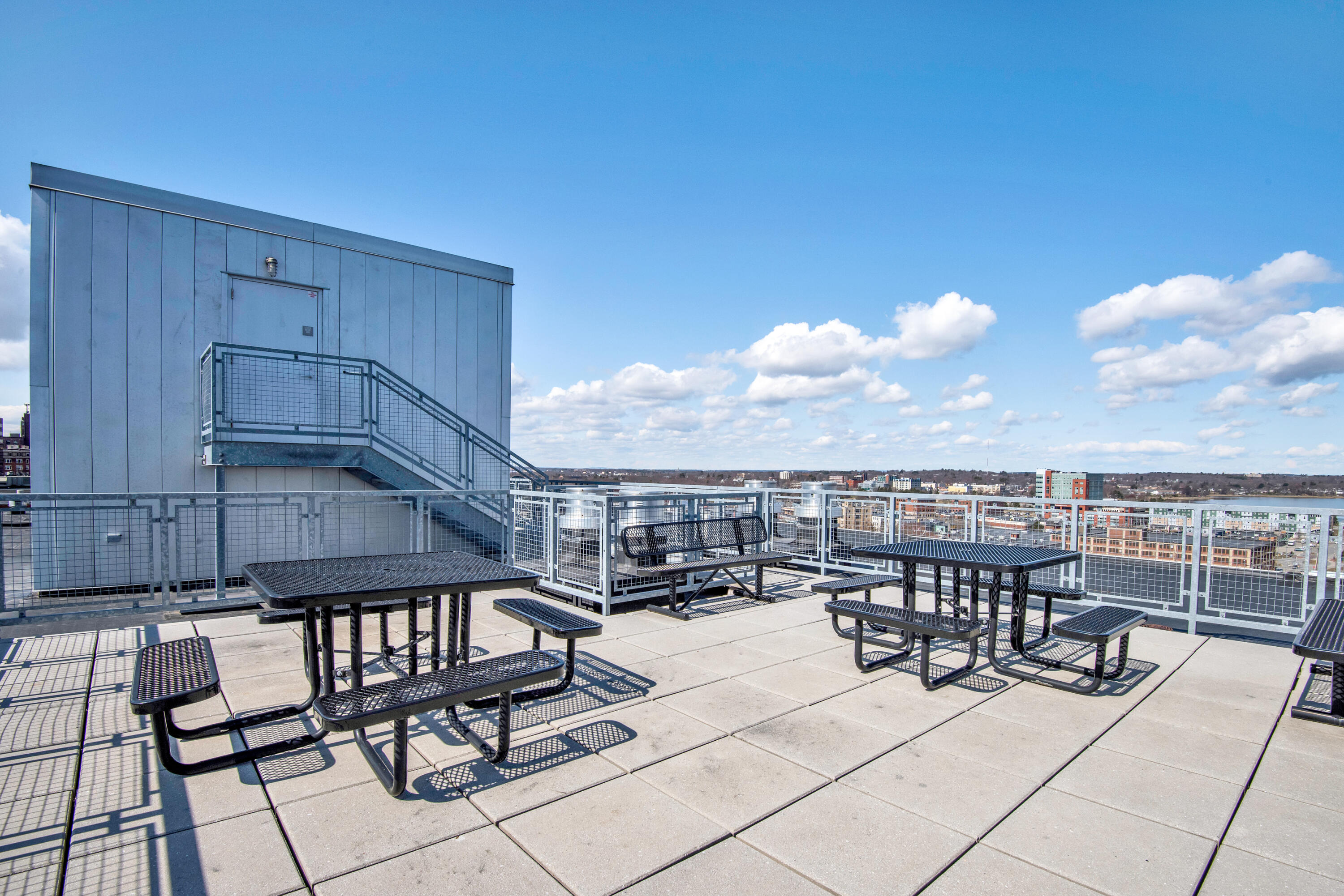 21 Chestnut Street, 304