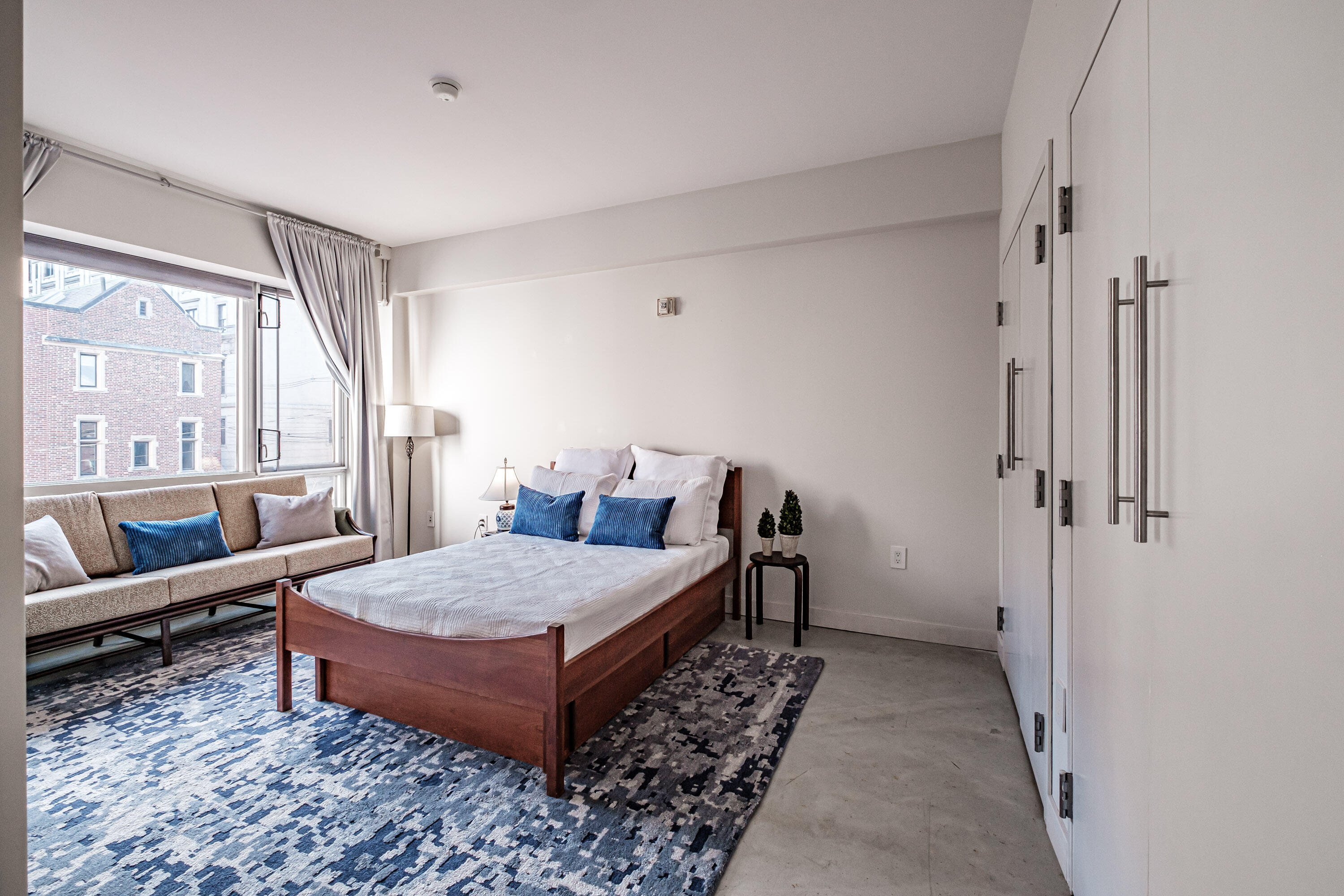 21 Chestnut Street, 304