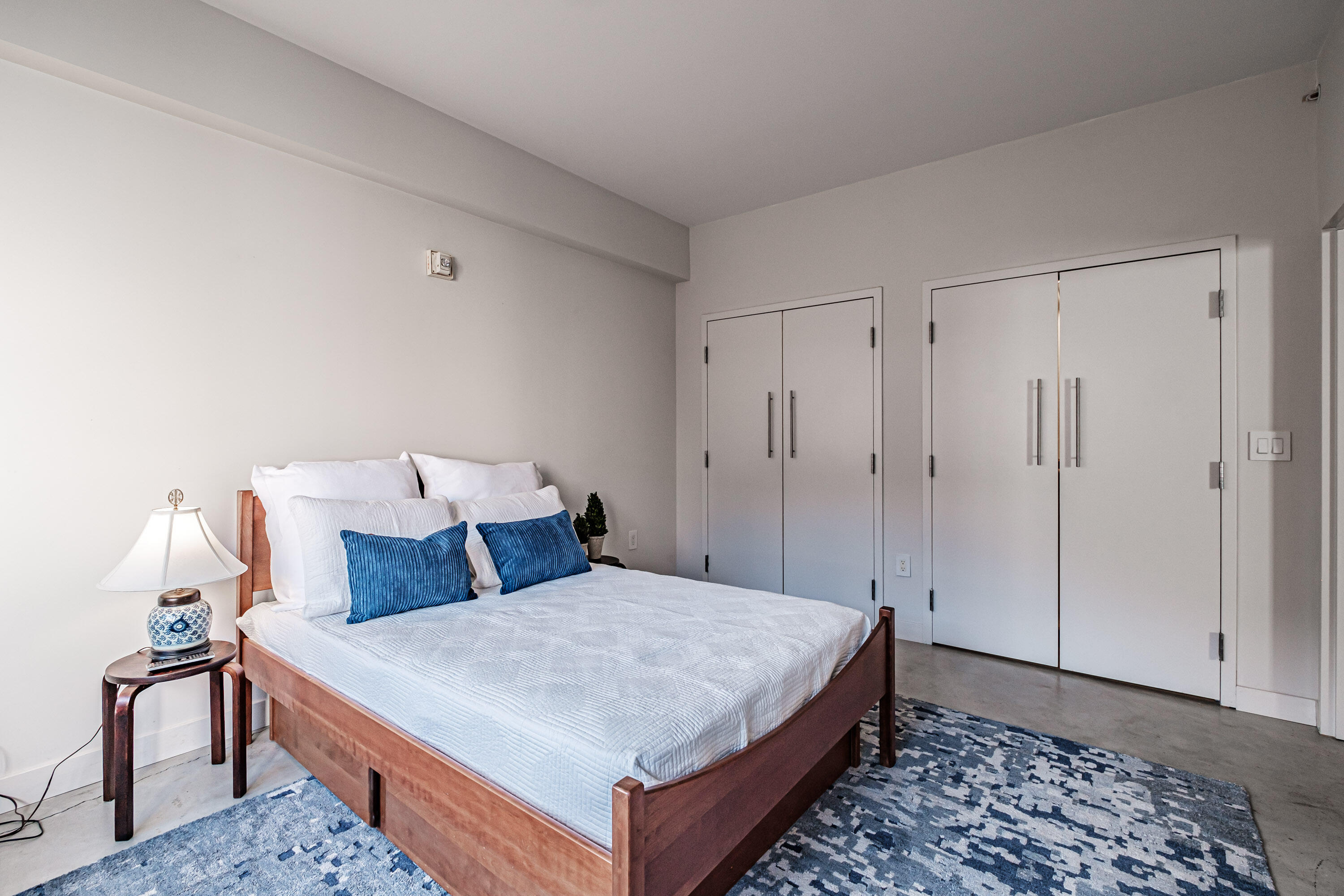 21 Chestnut Street, 304