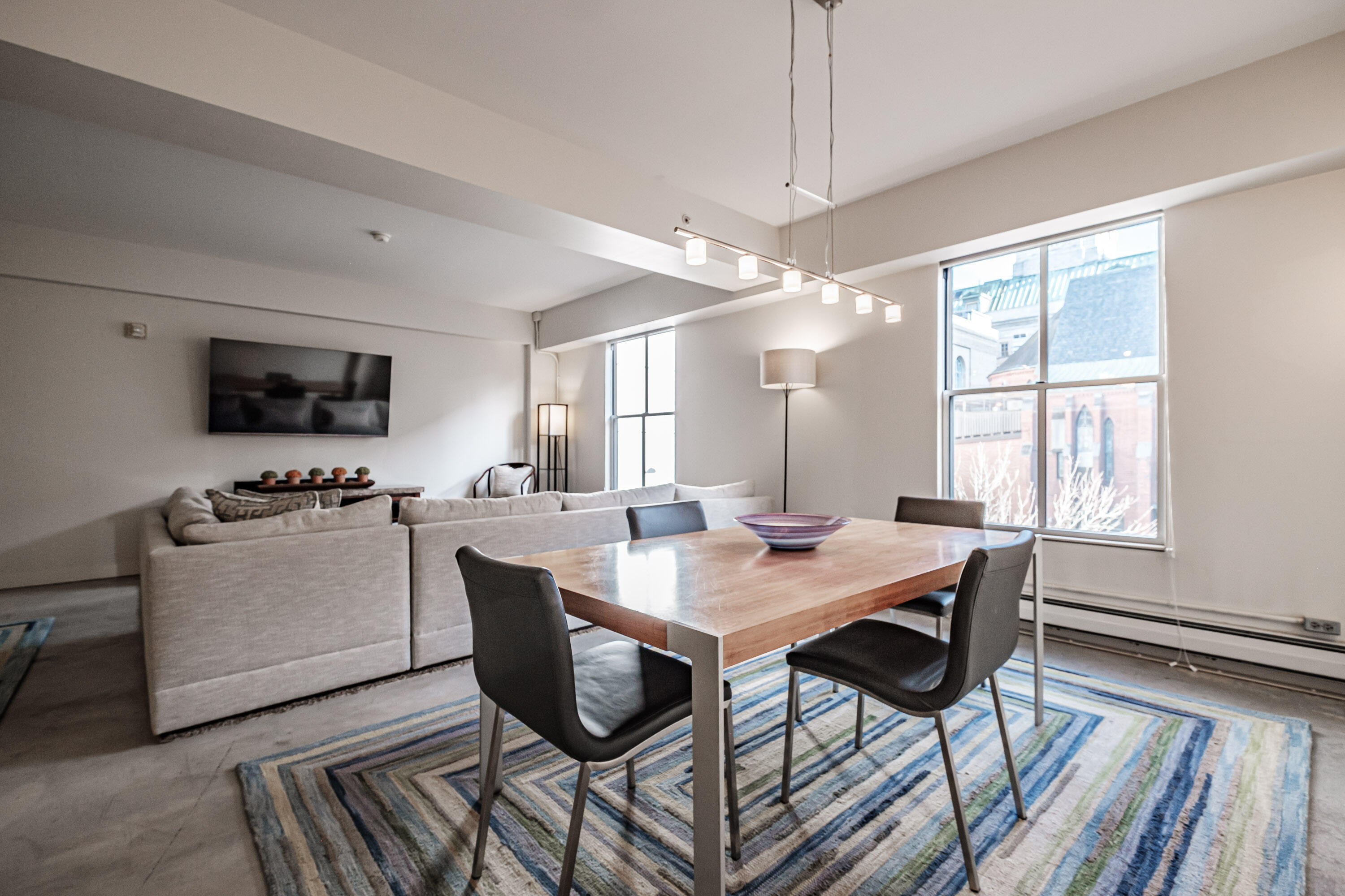 21 Chestnut Street, 304