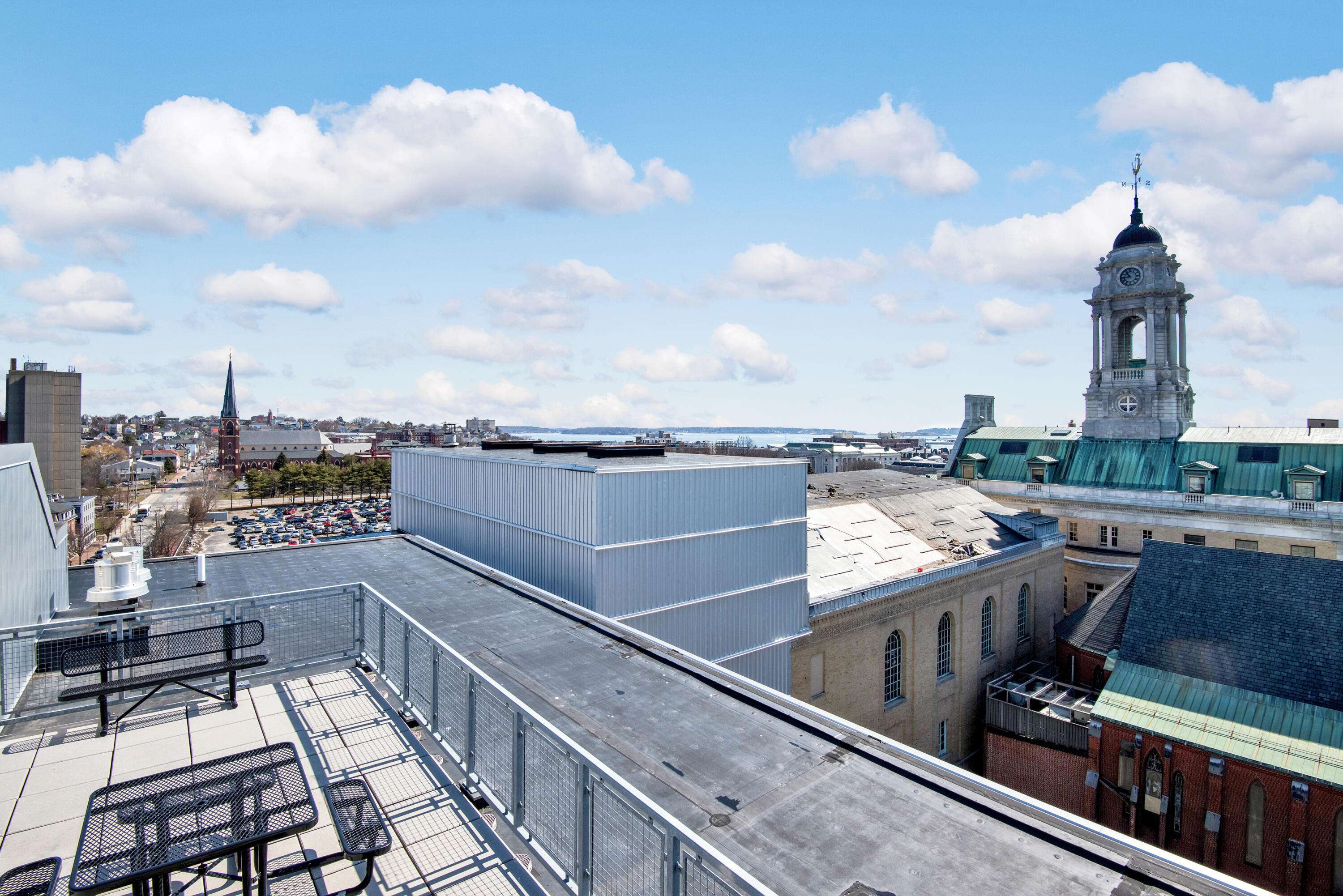 21 Chestnut Street, 304