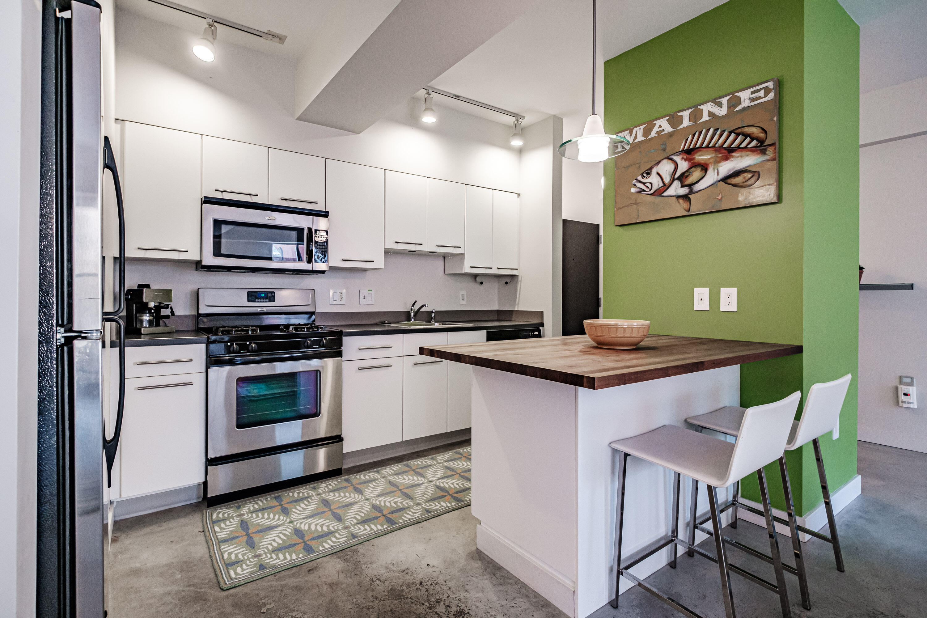 21 Chestnut Street, 304